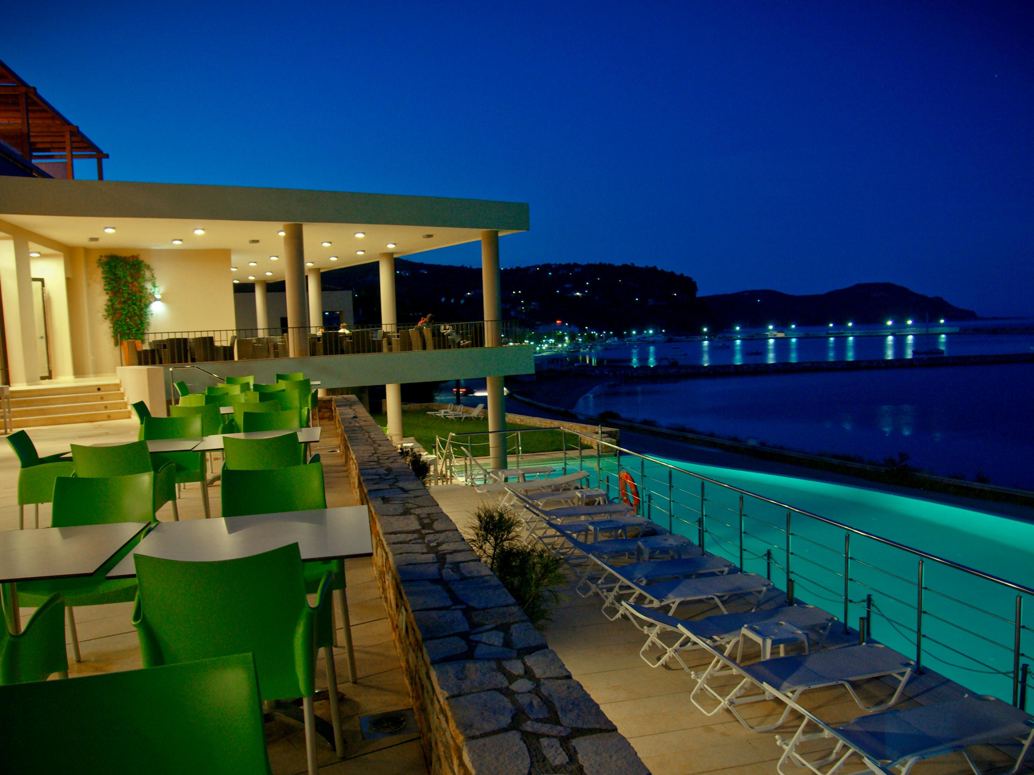 Vista Exterior Kymi Palace Hotel