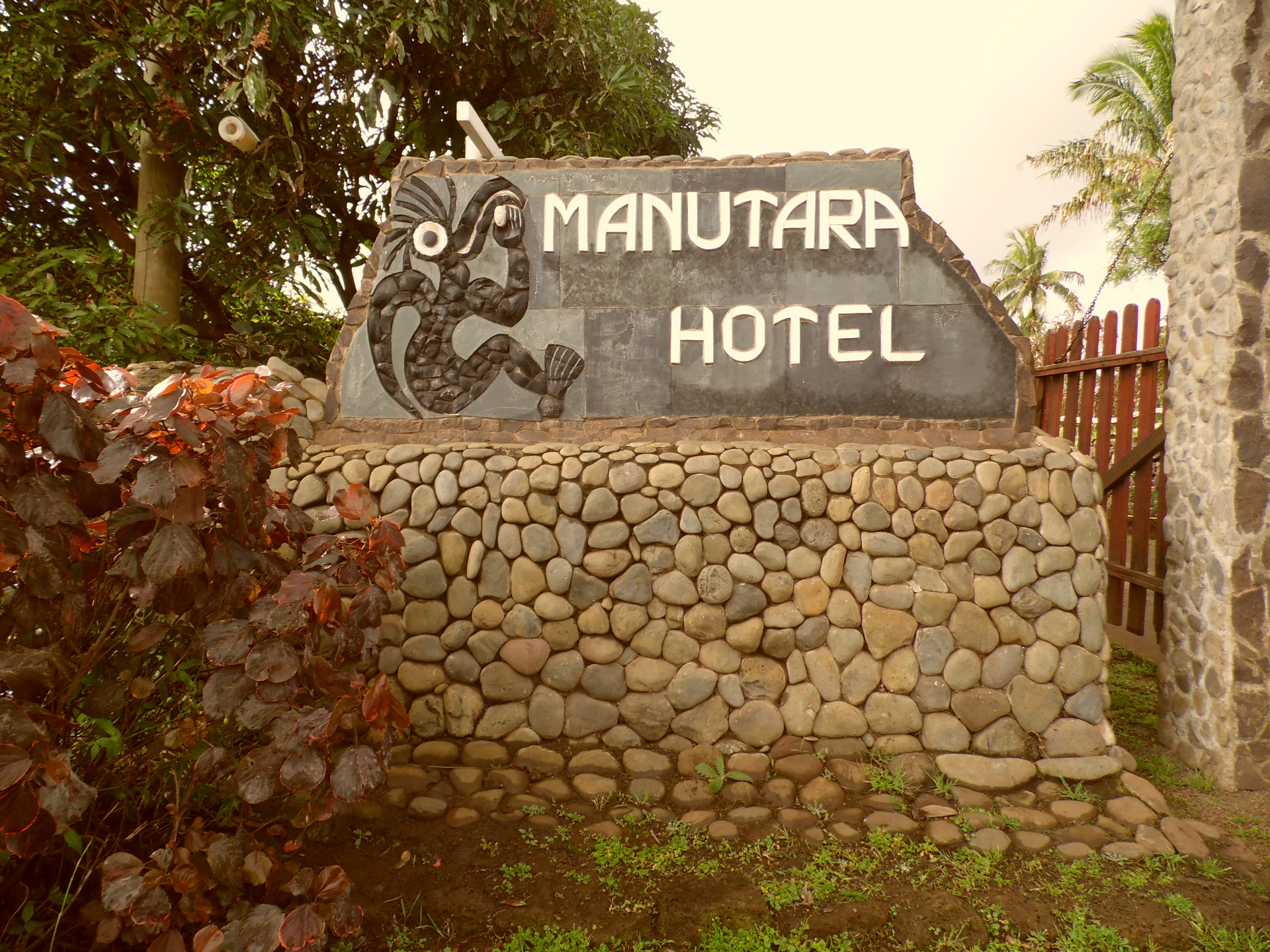 Exterior View Hotel Manutara