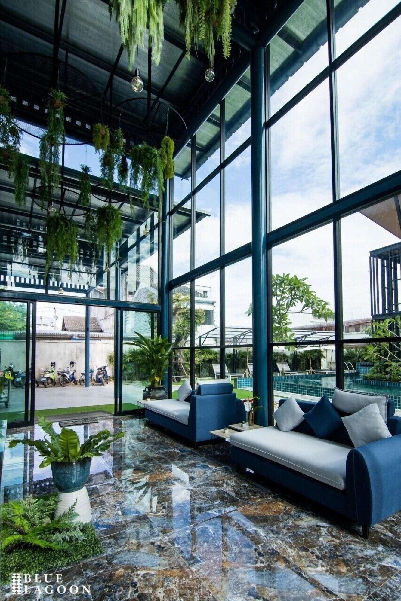 Vista Lobby Blue Lagoon Hotel