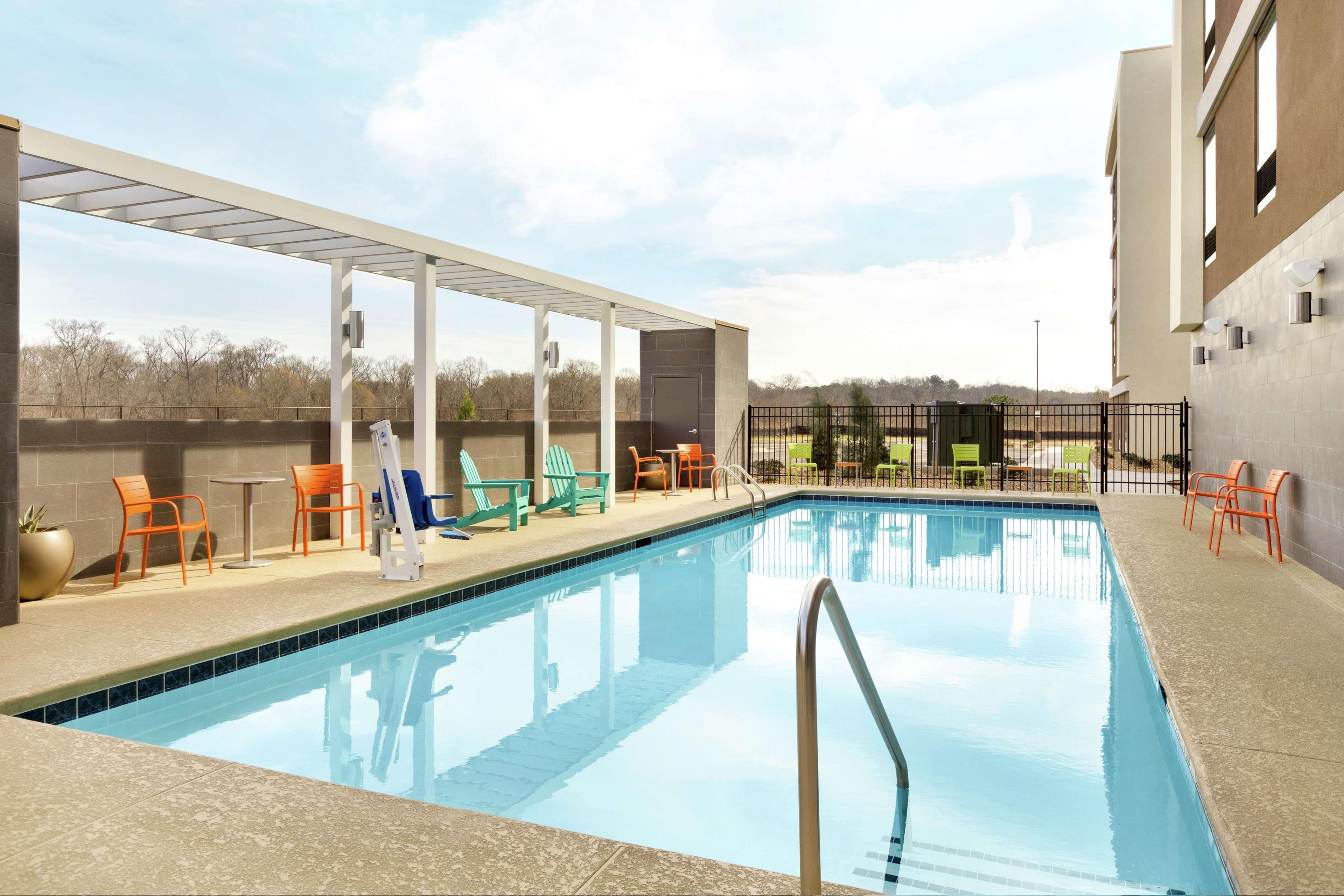Vista Piscina Home2 Suites by Hilton Macon I 75 North GA