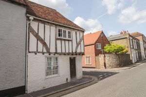 Renta temporal - Tudor Cottage