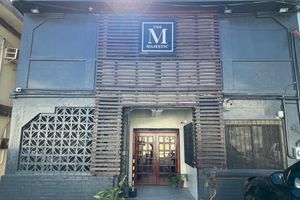 Alojamiento - The Majestic Hotel