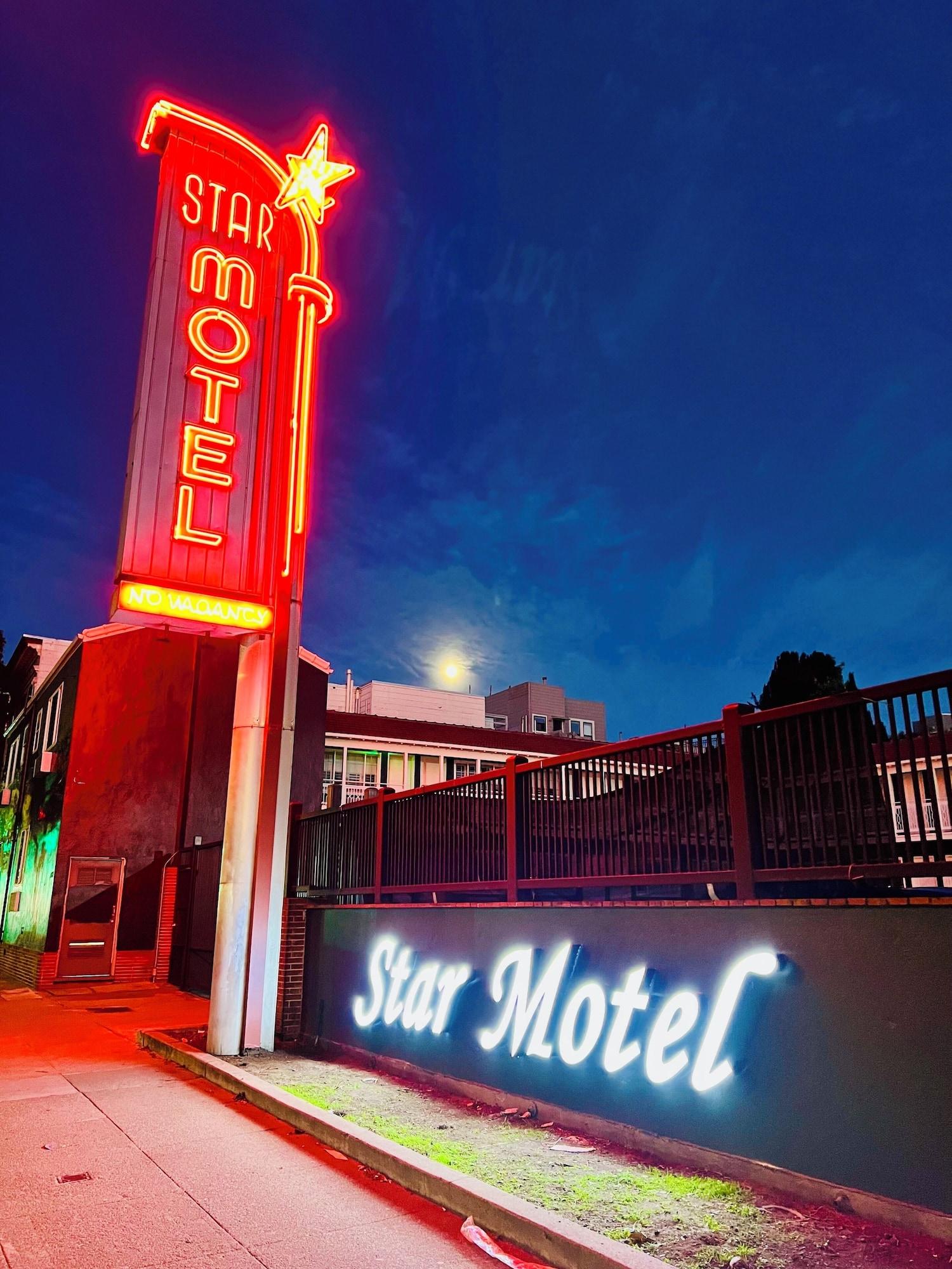 Varios Star Motel