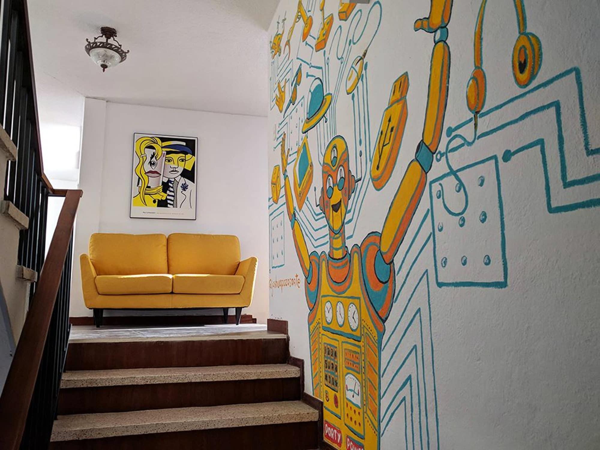 Vista Lobby Play House