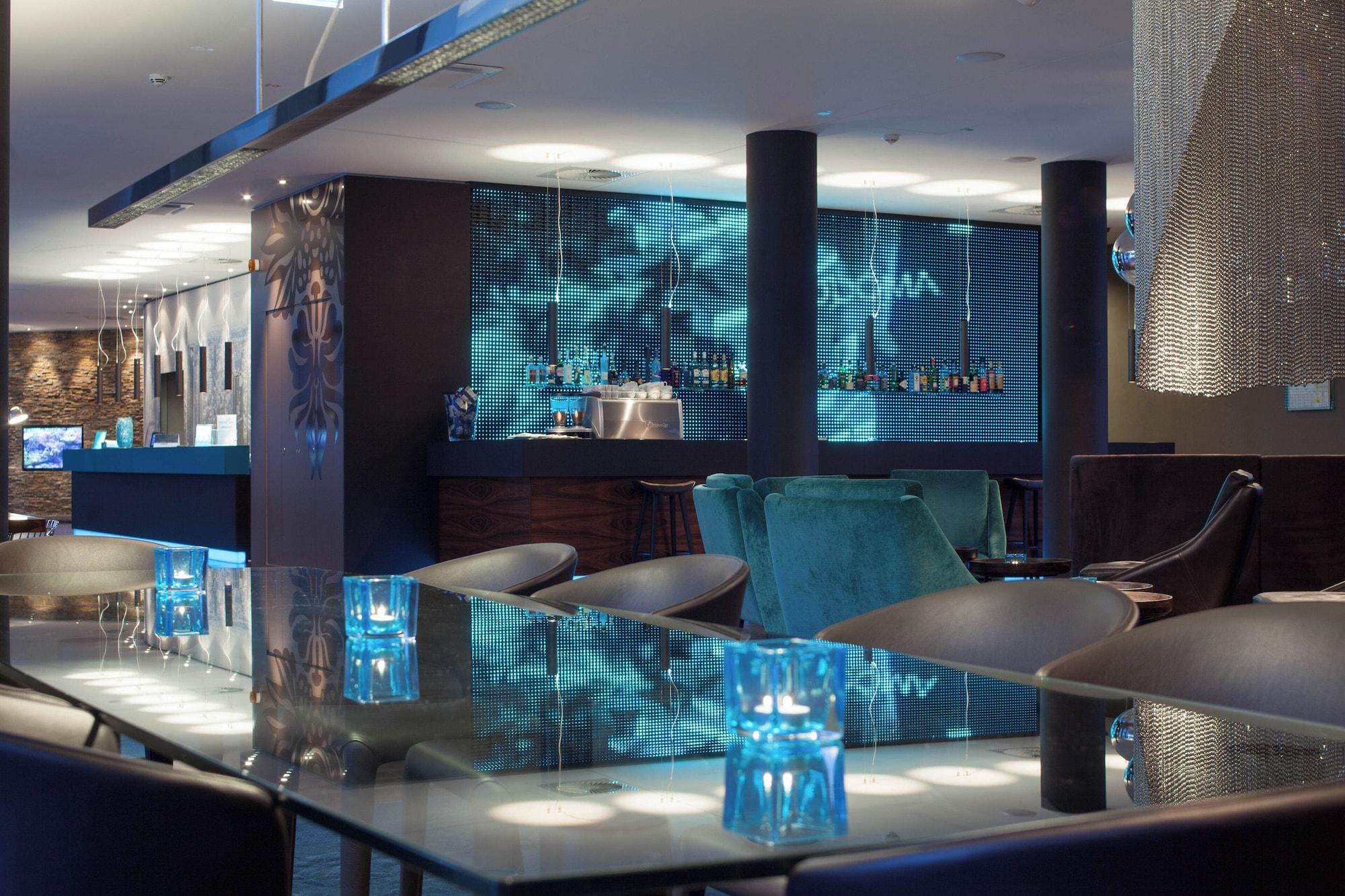 Varios Motel One Frankfurt - Messe