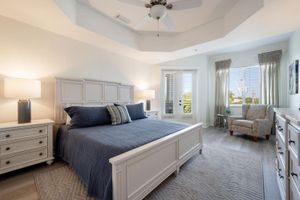 Alquiler Vacacional - Newly Renovated Large Penthouse in heart of Olde Naples, open for 2024