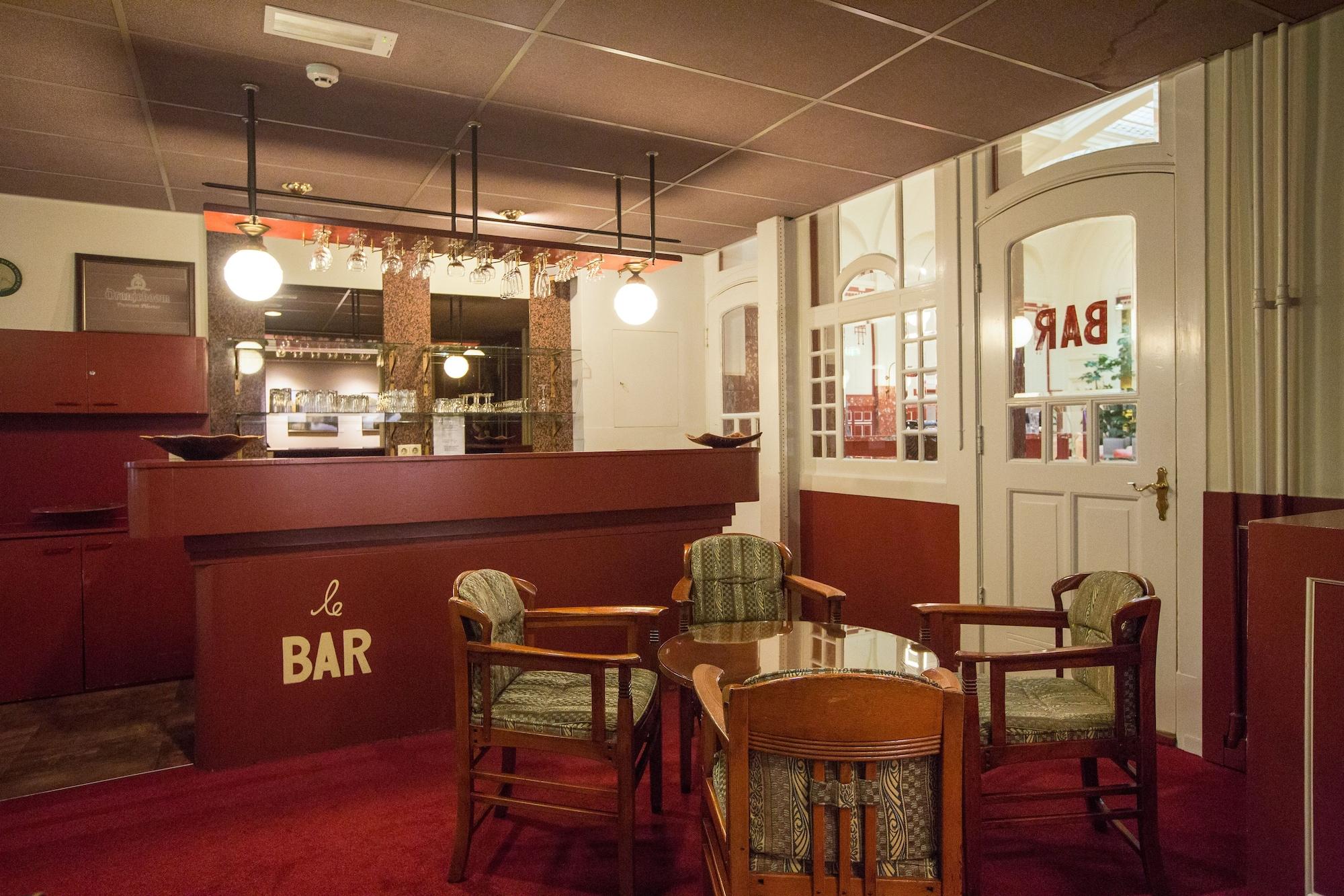 Bar/Salón Rho Hotel
