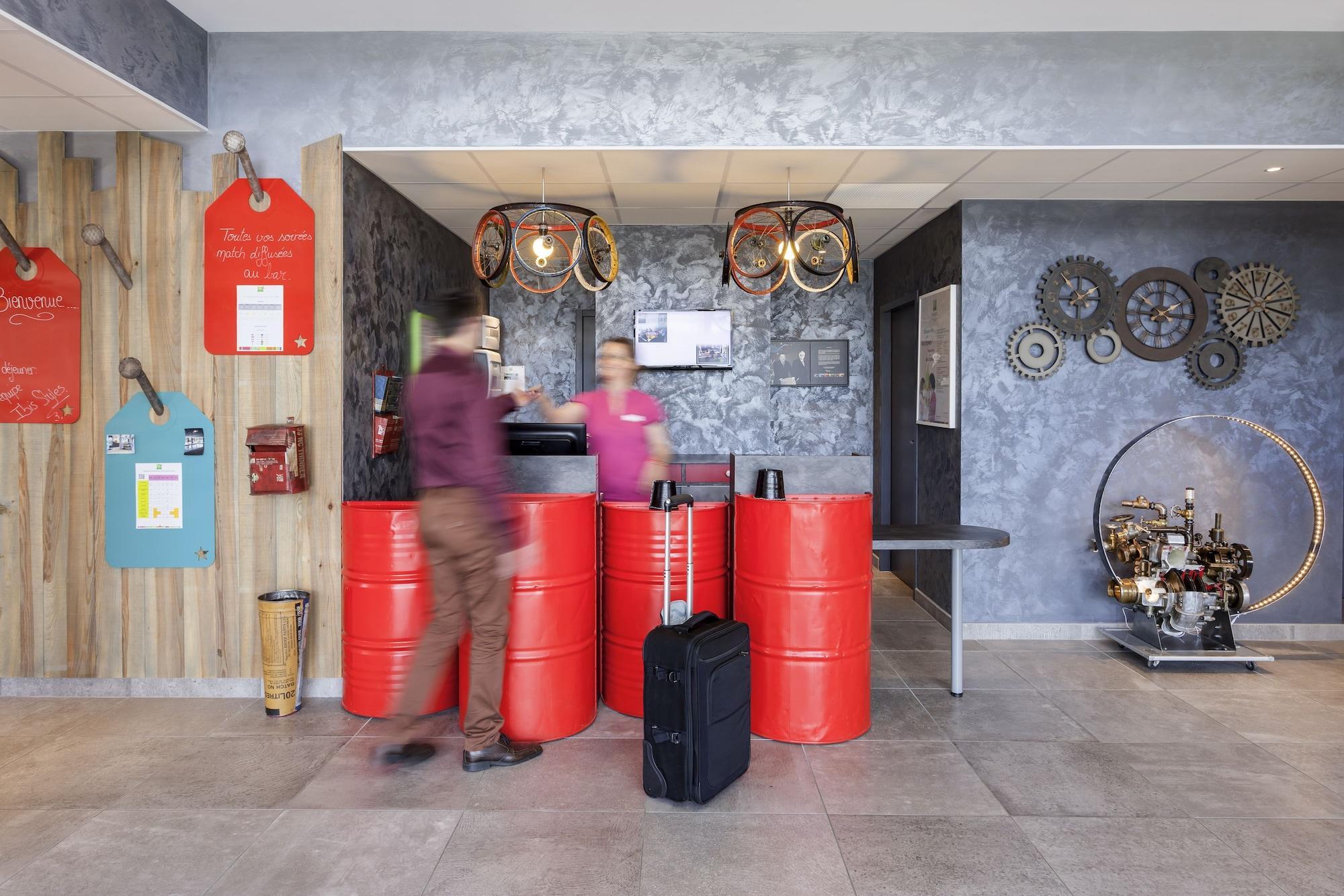 Vista Lobby Ibis Styles Vierzon