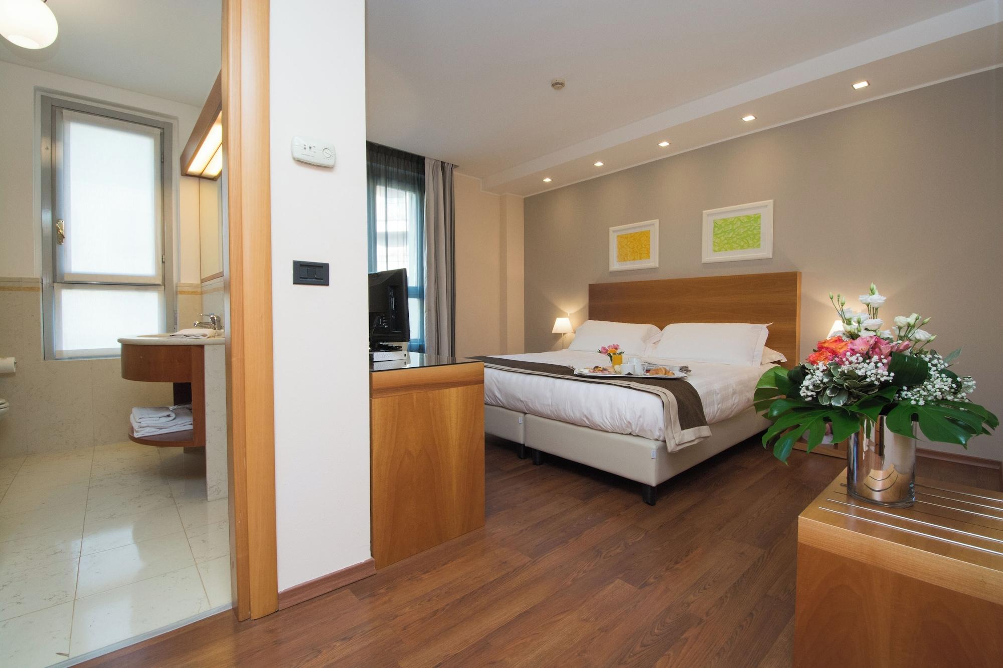 Varios Hotel Royal Falcone