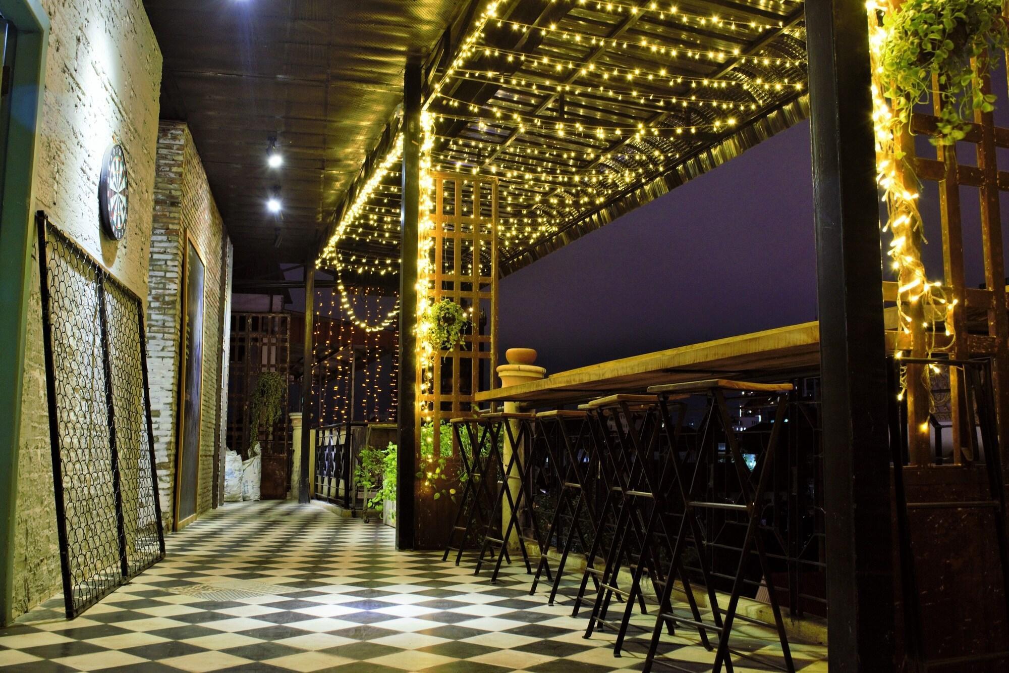 Vista Lobby Rachana Hostel