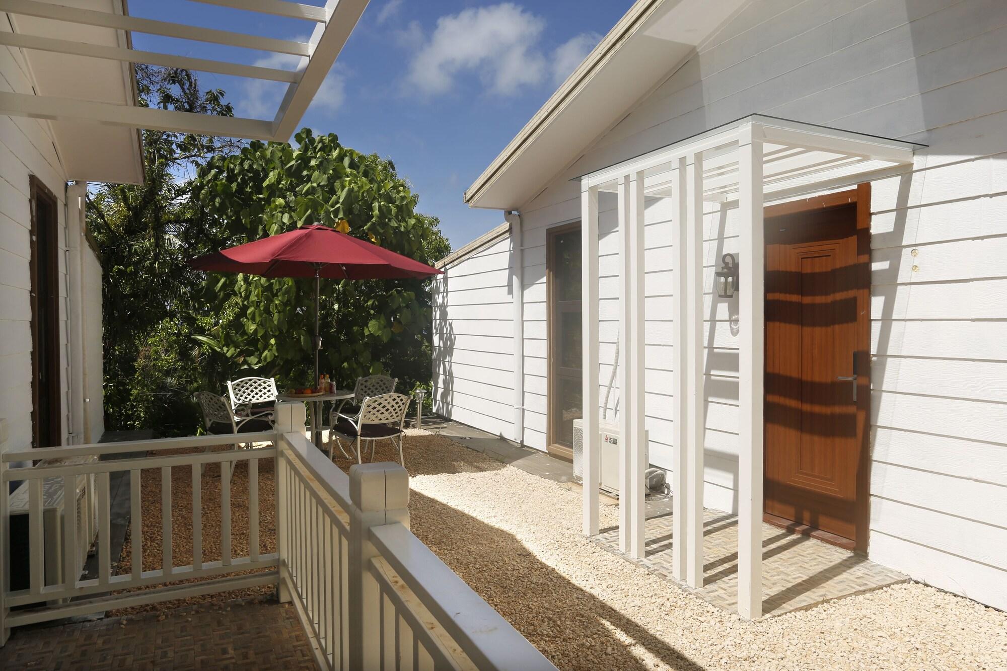 Vista Exterior shell villa apartel resort