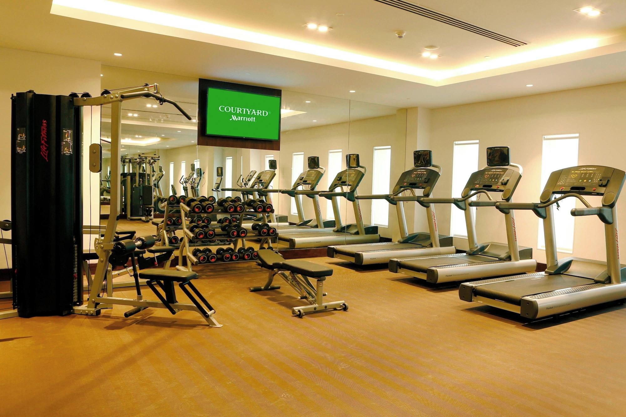 Gimnasio Courtyard by Marriott Surat