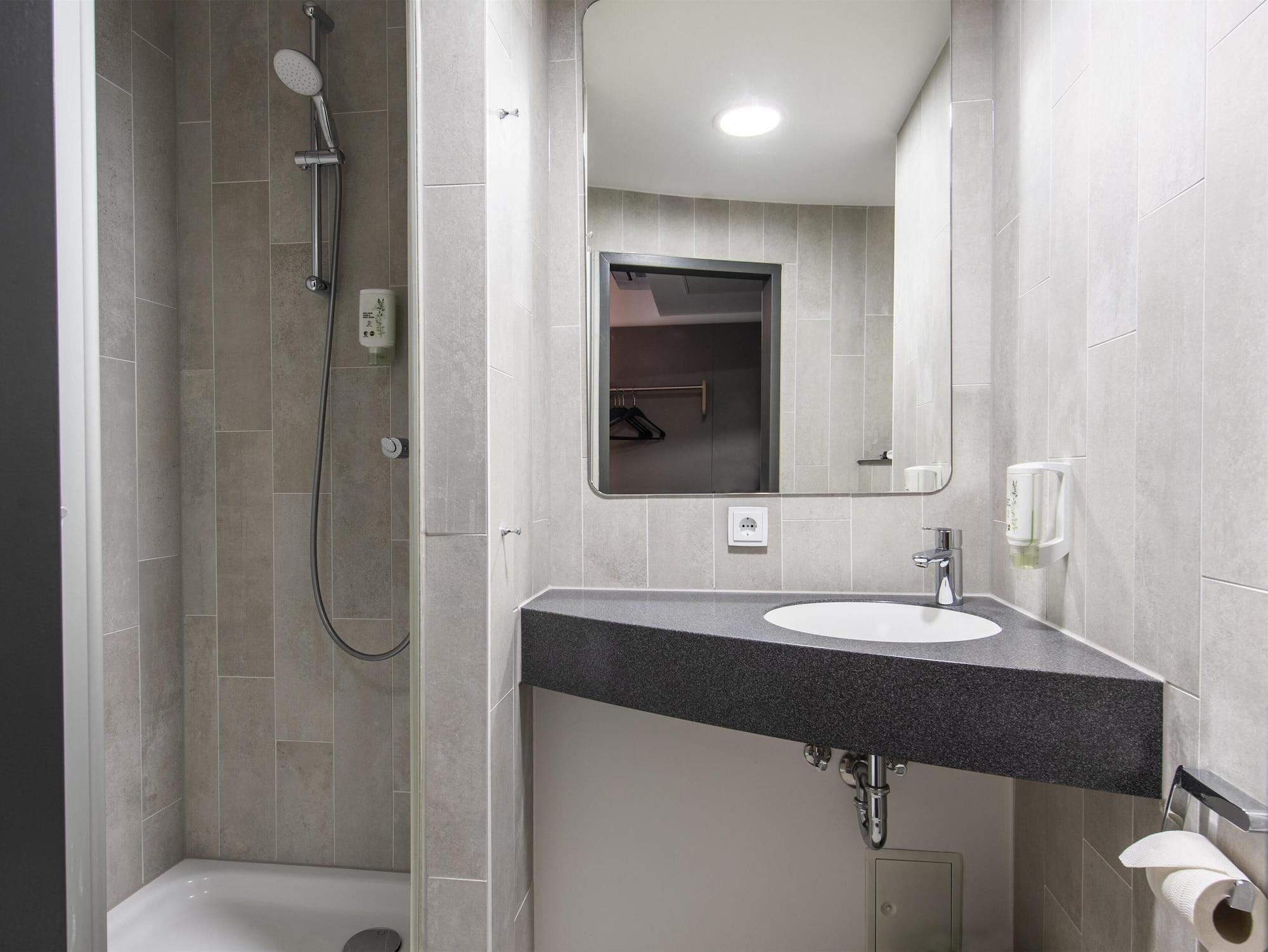 Equipamiento de Habitación B&B Hotel München-Messe