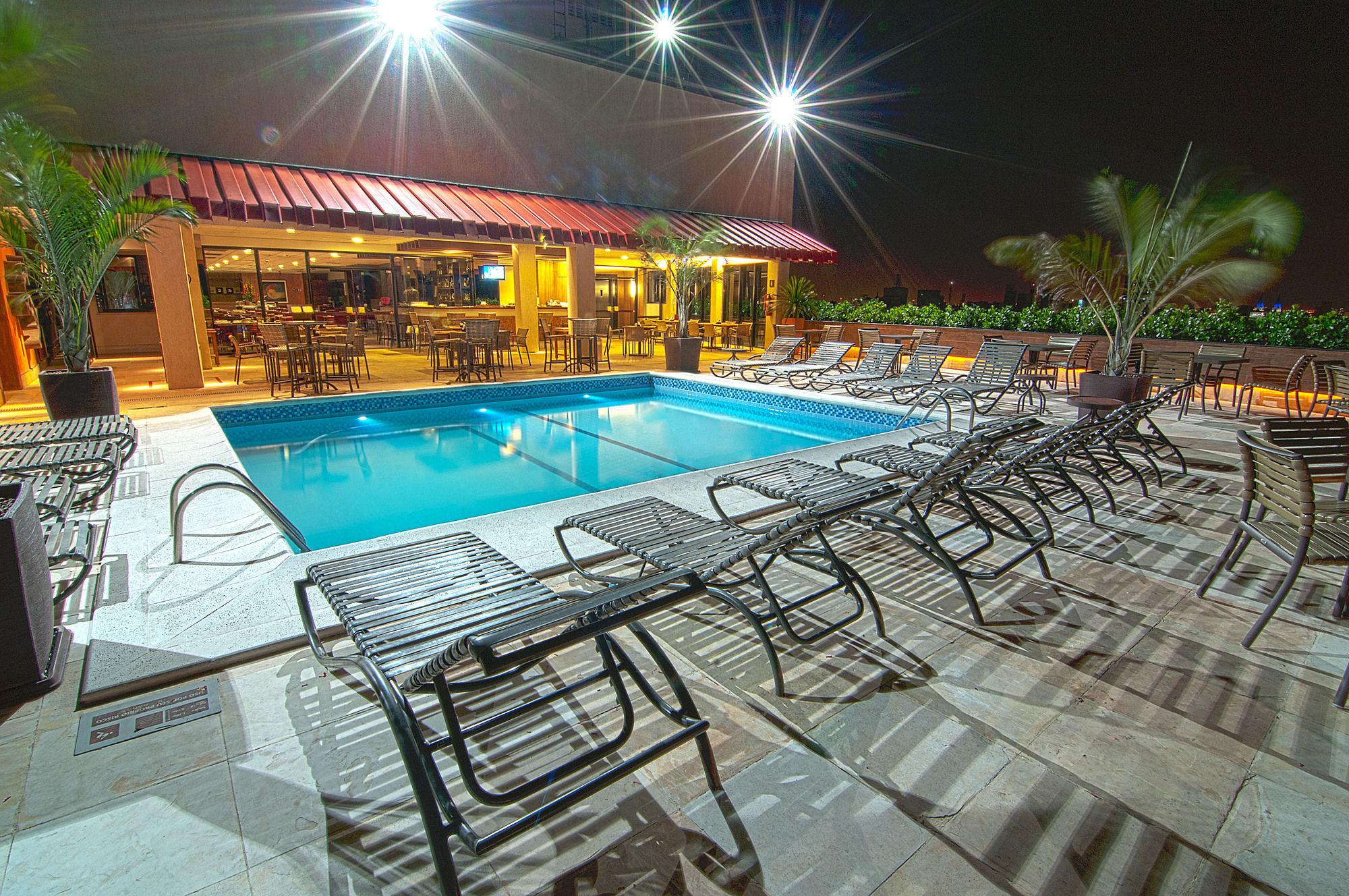 Vista Piscina Hotel Praia Centro