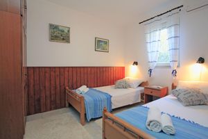Alquiler Vacacional - Beach villa with pool, boat dock, parking for 8 persons Korcula