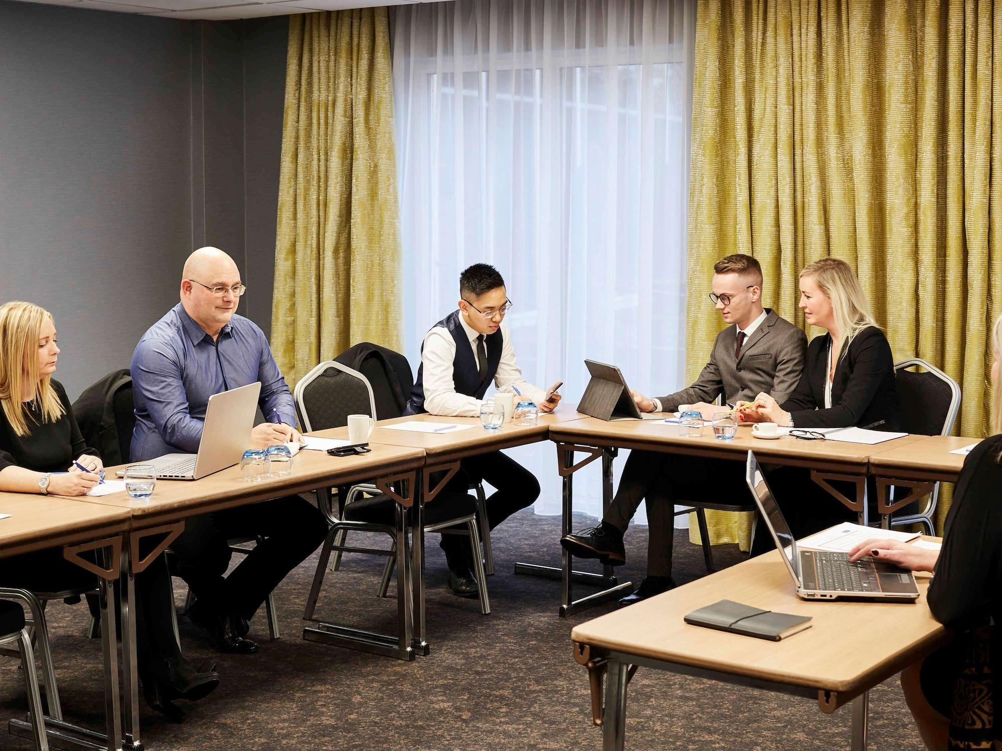 Sala de Reuniones Novotel Wolverhampton
