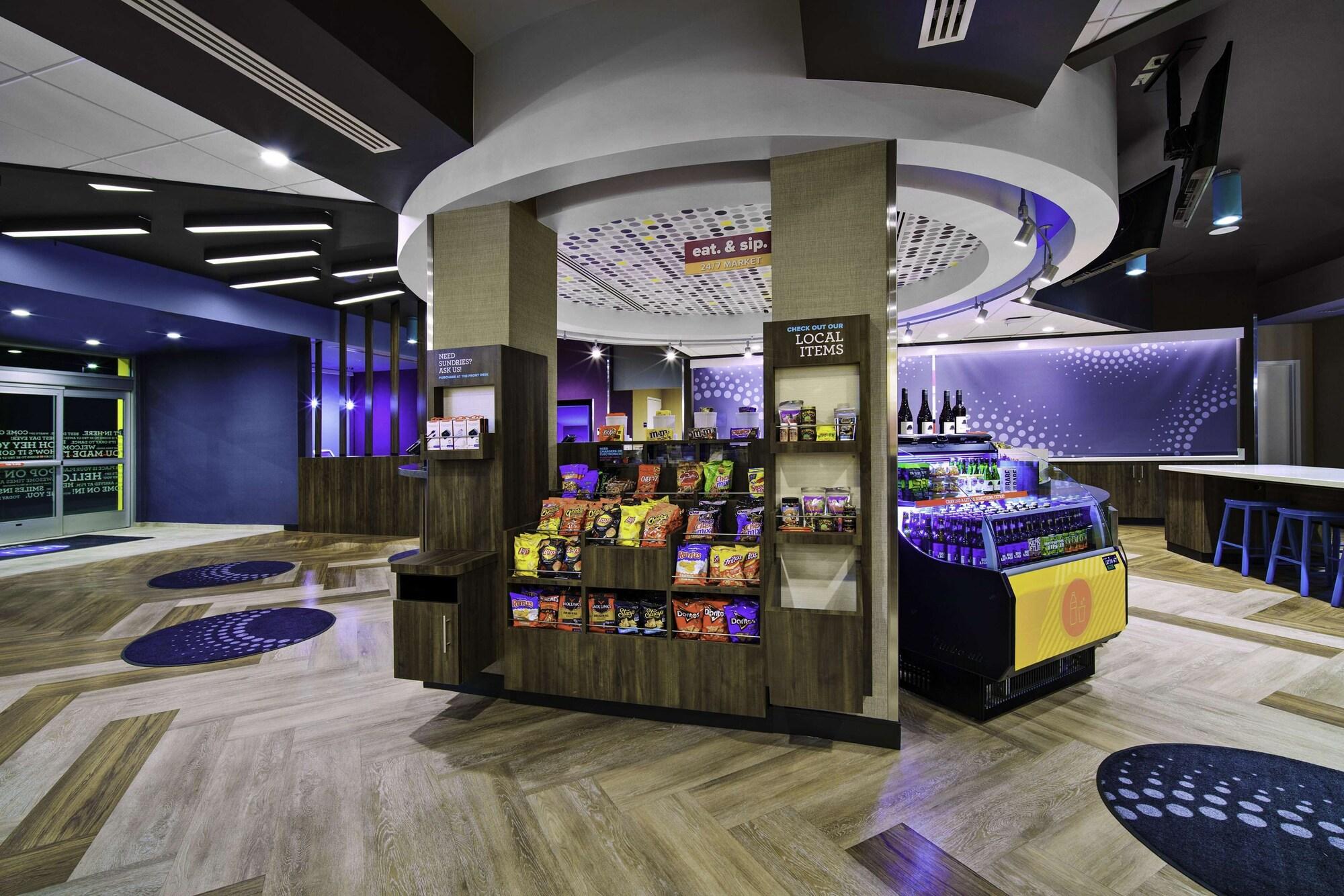 Bar/Salón Tru By Hilton Goodyear Phoenix West, AZ