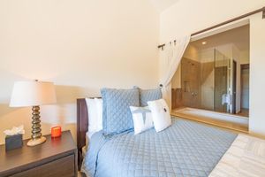 Renta Vacacional - Gated Oceanview Villa: Private Beach 2 Min Walk, Family-Friendly, Pool & Jacuzzi