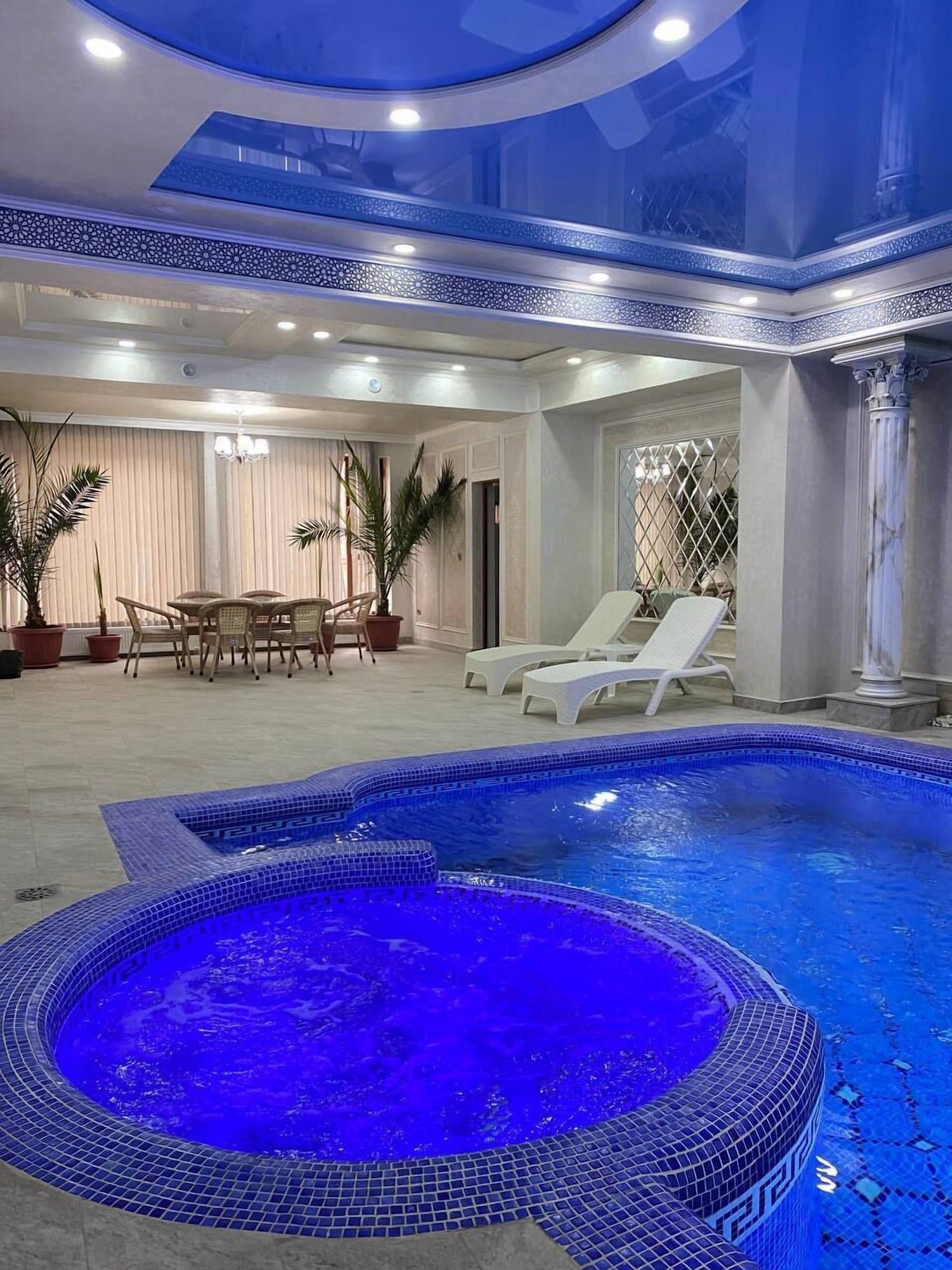 Equipamiento de Habitación Navruz