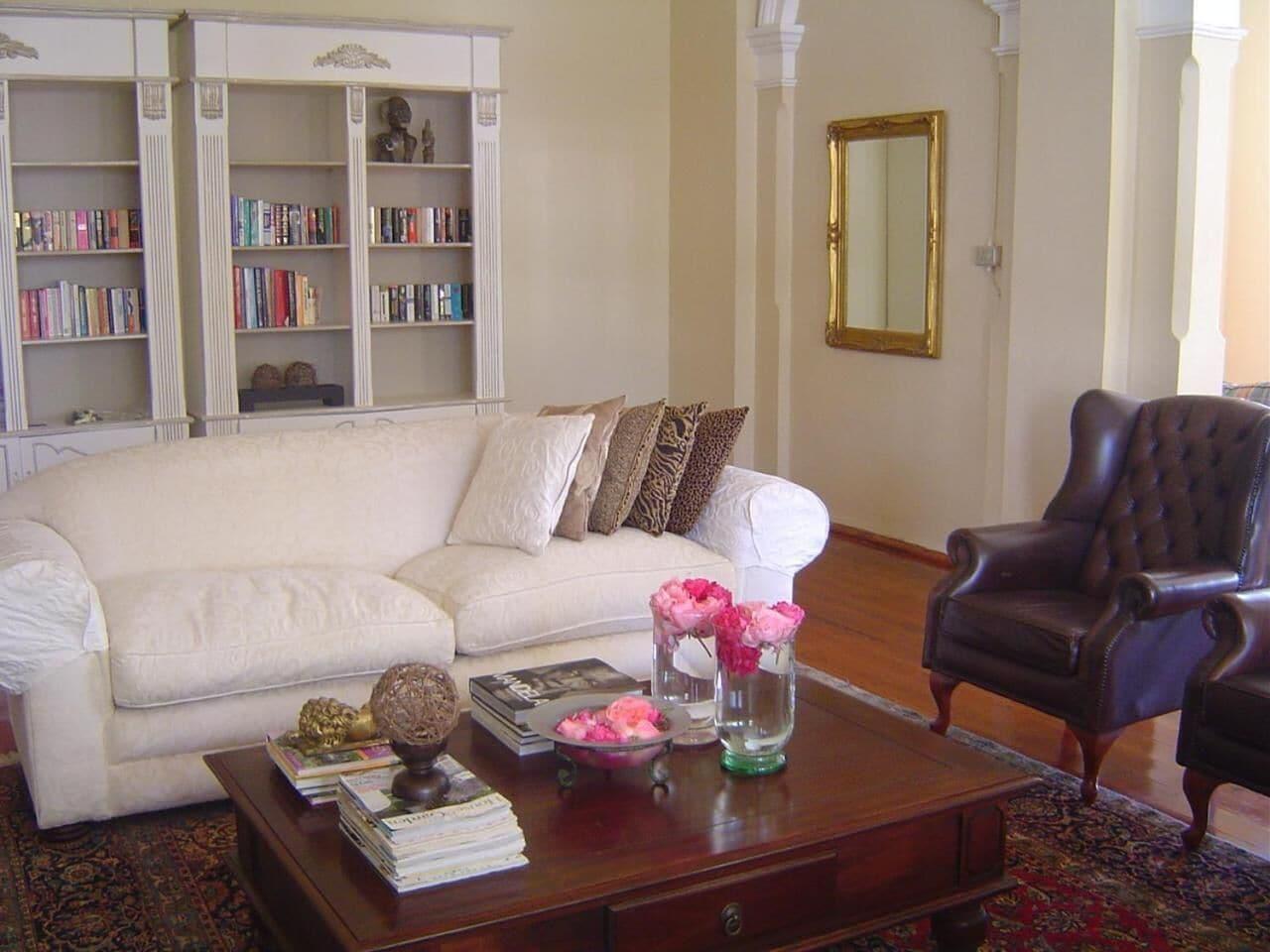 Varios Kearsney Manor Guesthouse