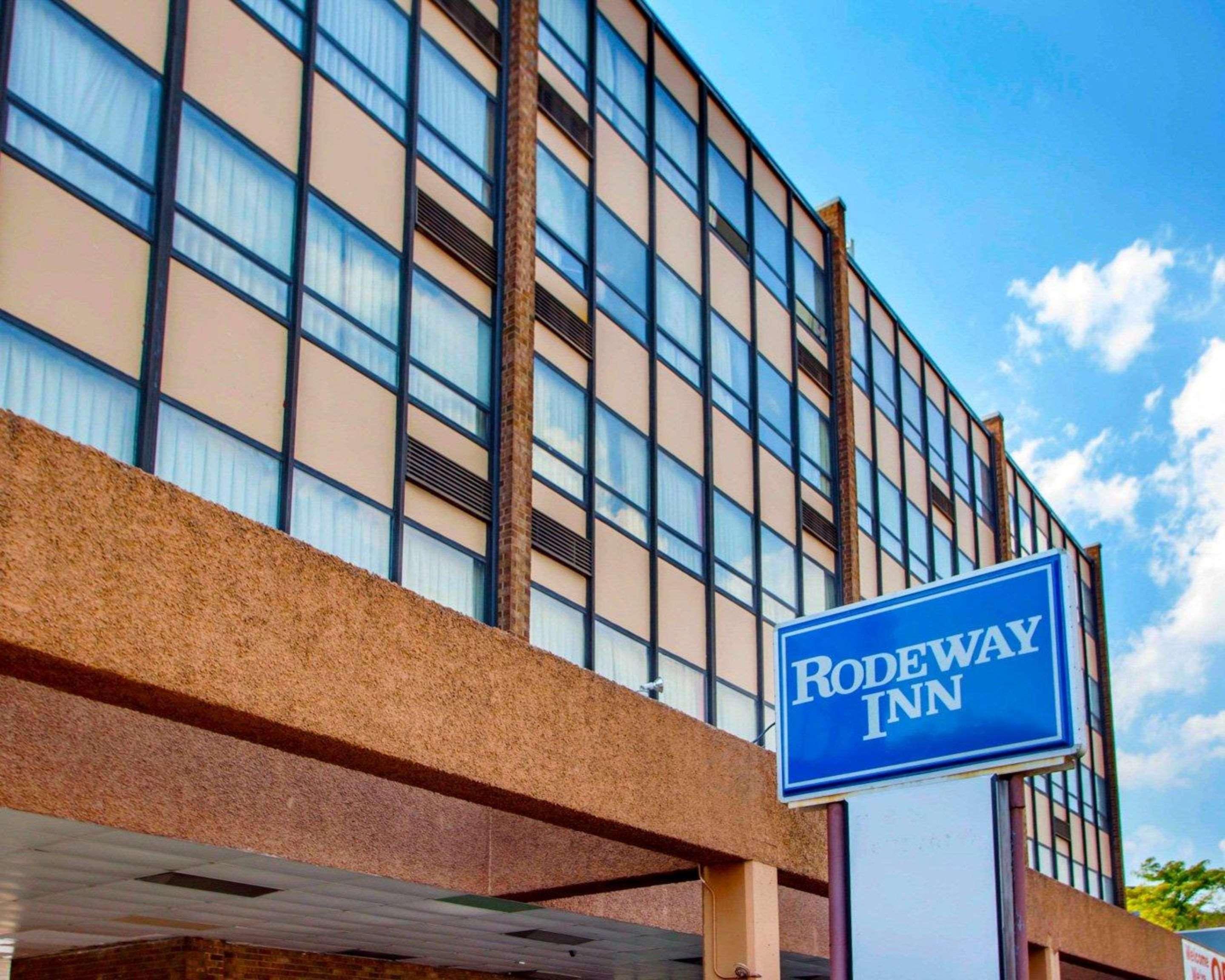 Vista Exterior Rodeway Inn Meadowlands