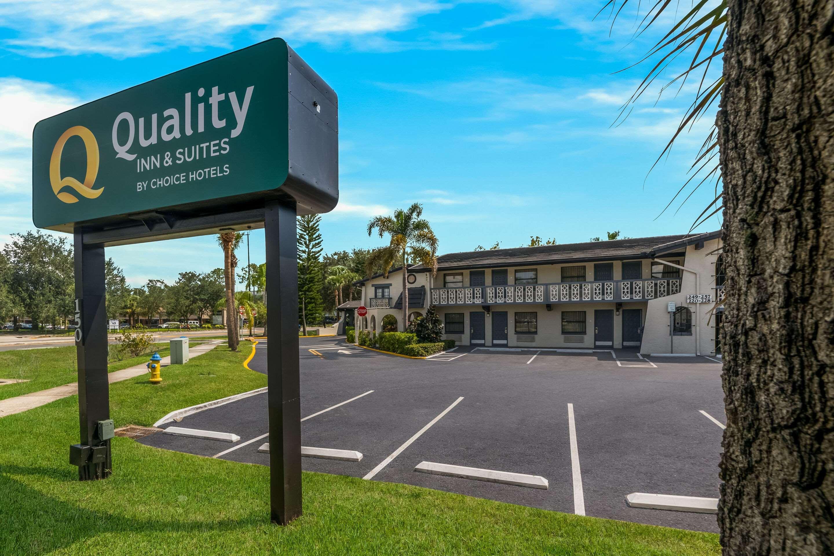 Vista Exterior Quality Inn&Suites Altamonte Springs Orlando-North