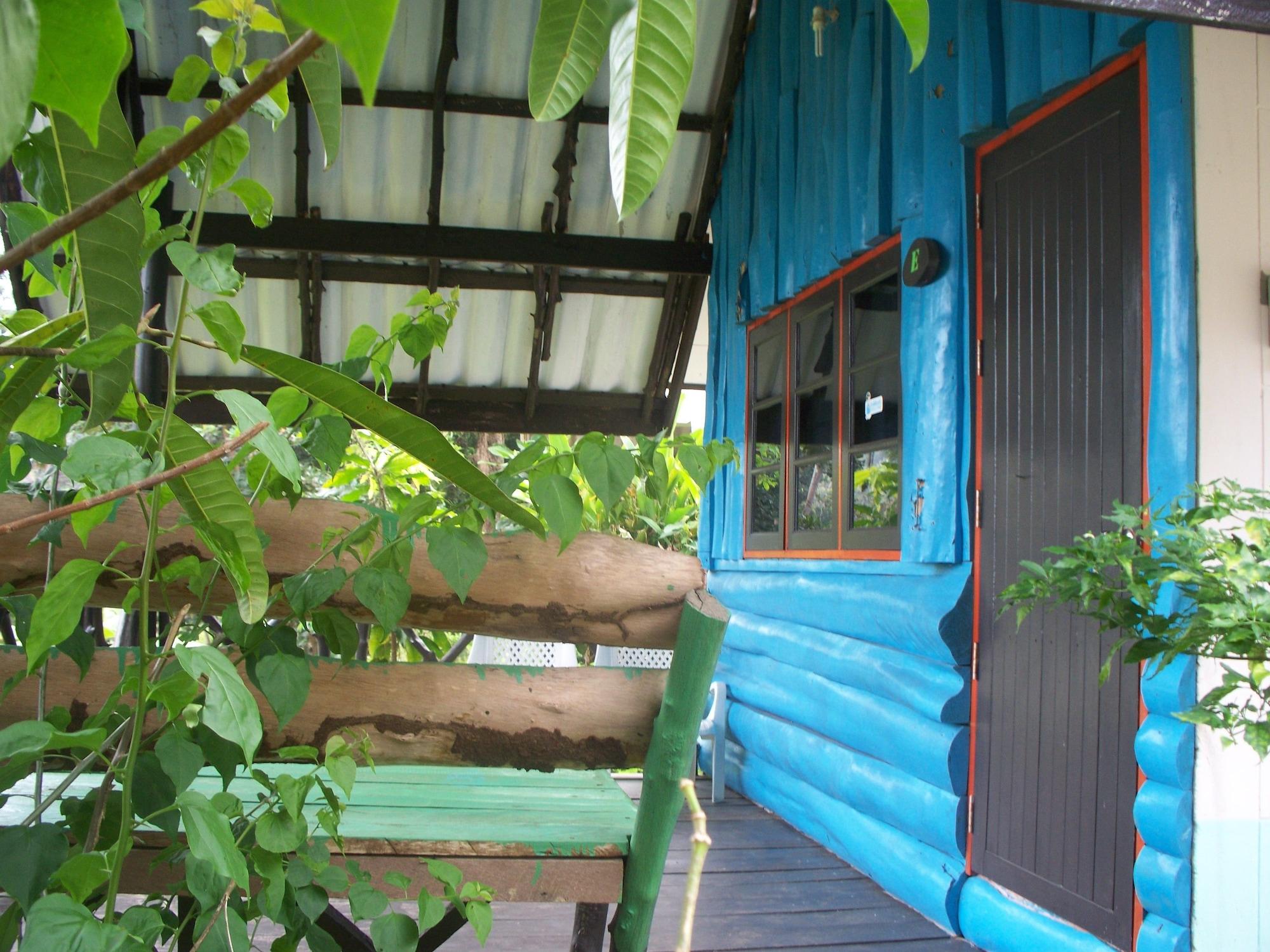 Vista Exterior AoPong Resort