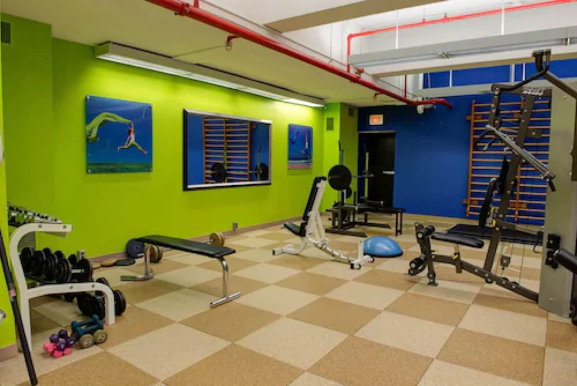 Gimnasio Crowne Plaza Kitchener-Waterloo by IHG