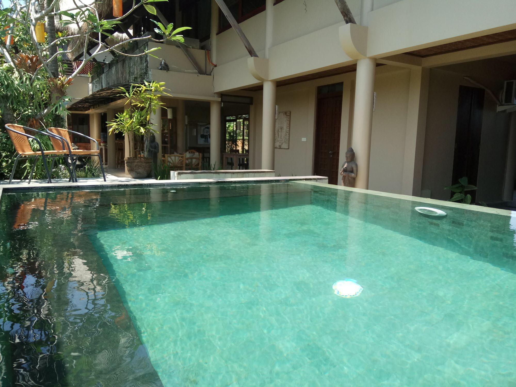 Varios Ubud Suites