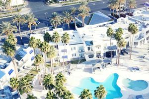 Alojamiento - Serene, a Vegas Resort