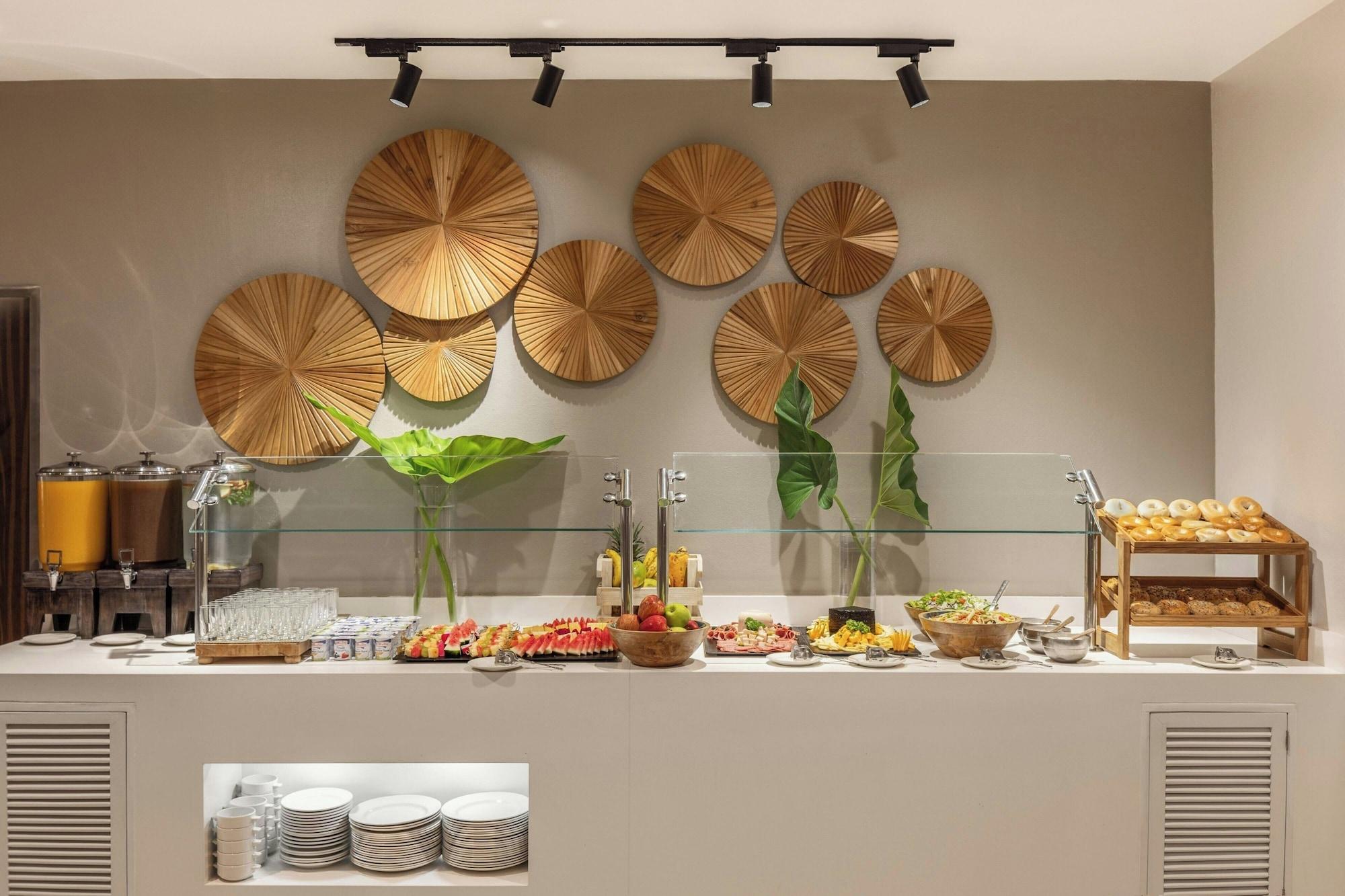 Restaurant Four Points by Sheraton Puntacana Village