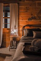 Renta temporal - Lulu’s Lodge: Cozy Woods Cabin w/ Hot Tub + Stone Fireplace
