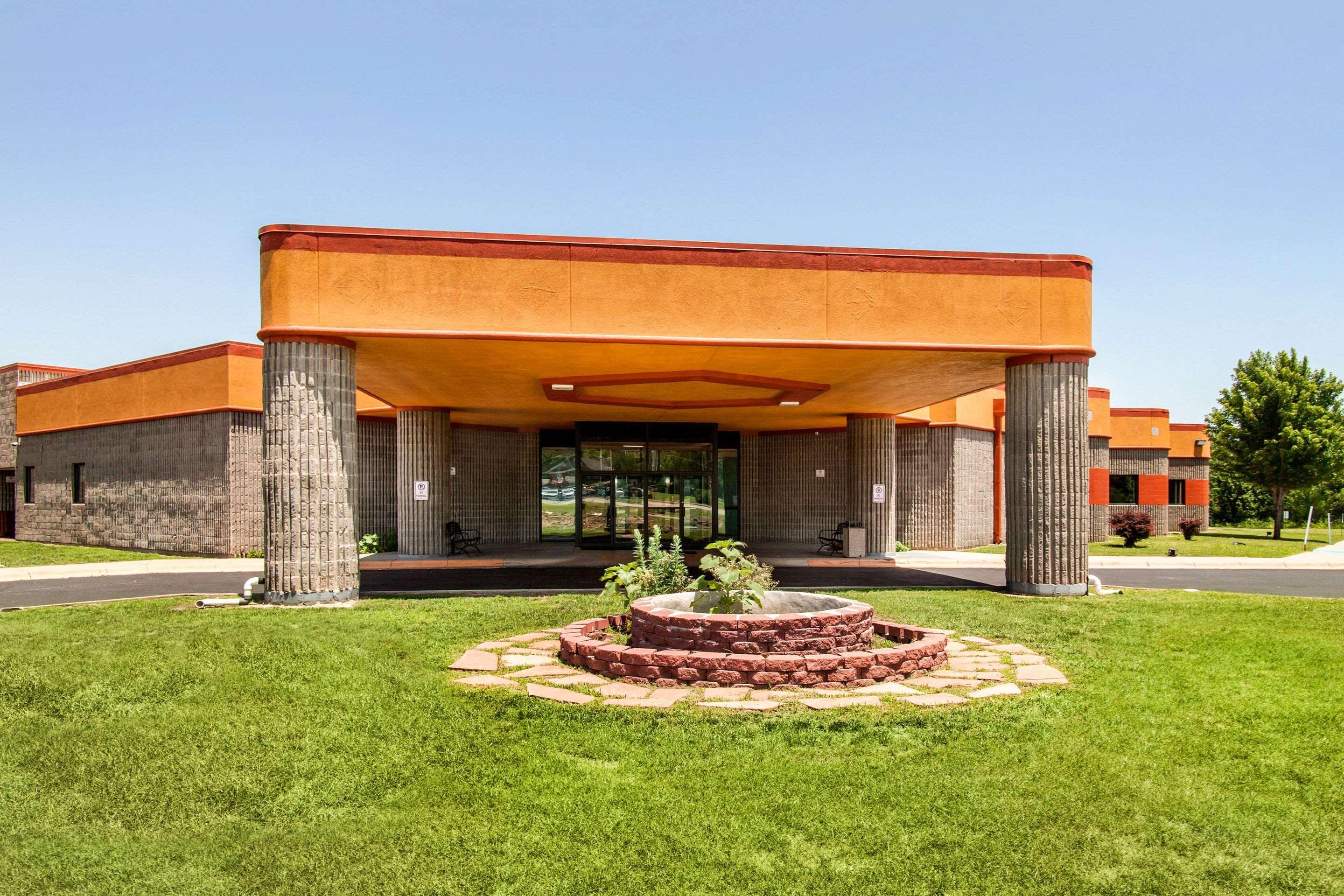 Vista Exterior Quality Inn Arkansas City North