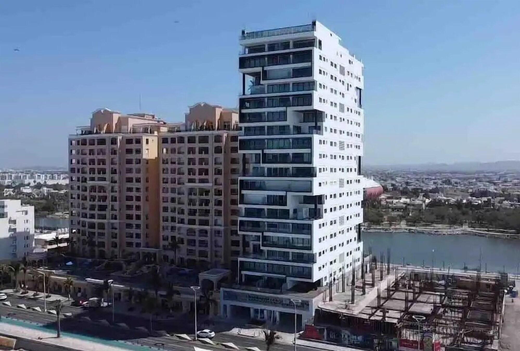 Vista Lobby Condos TC102