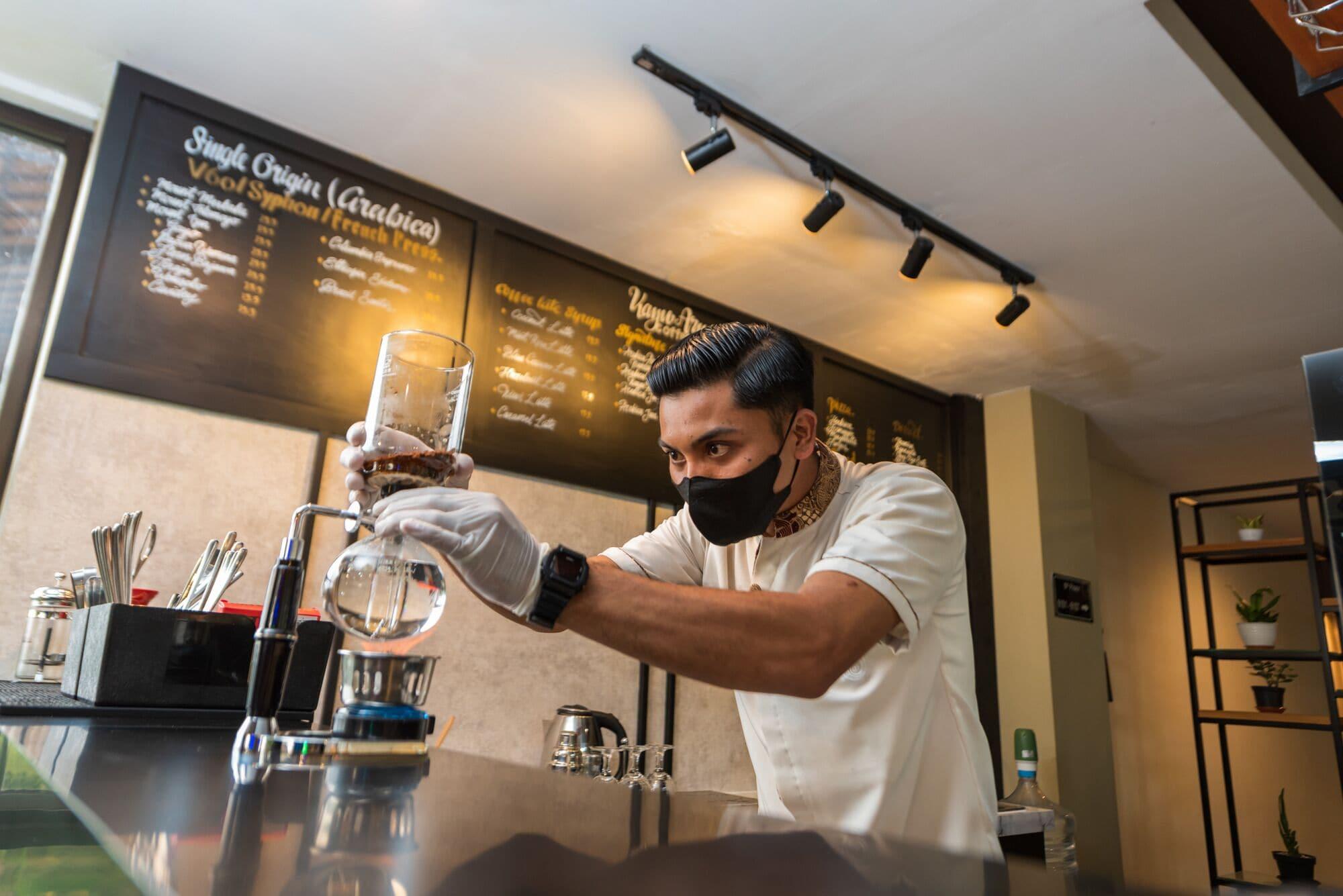 Bar/Salón Nava Hotel Tawangmangu