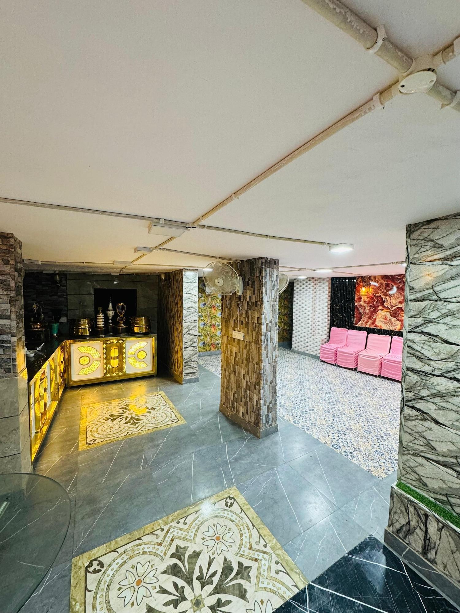 Salón de Baile Hotel R Crown Banquet And Rooms