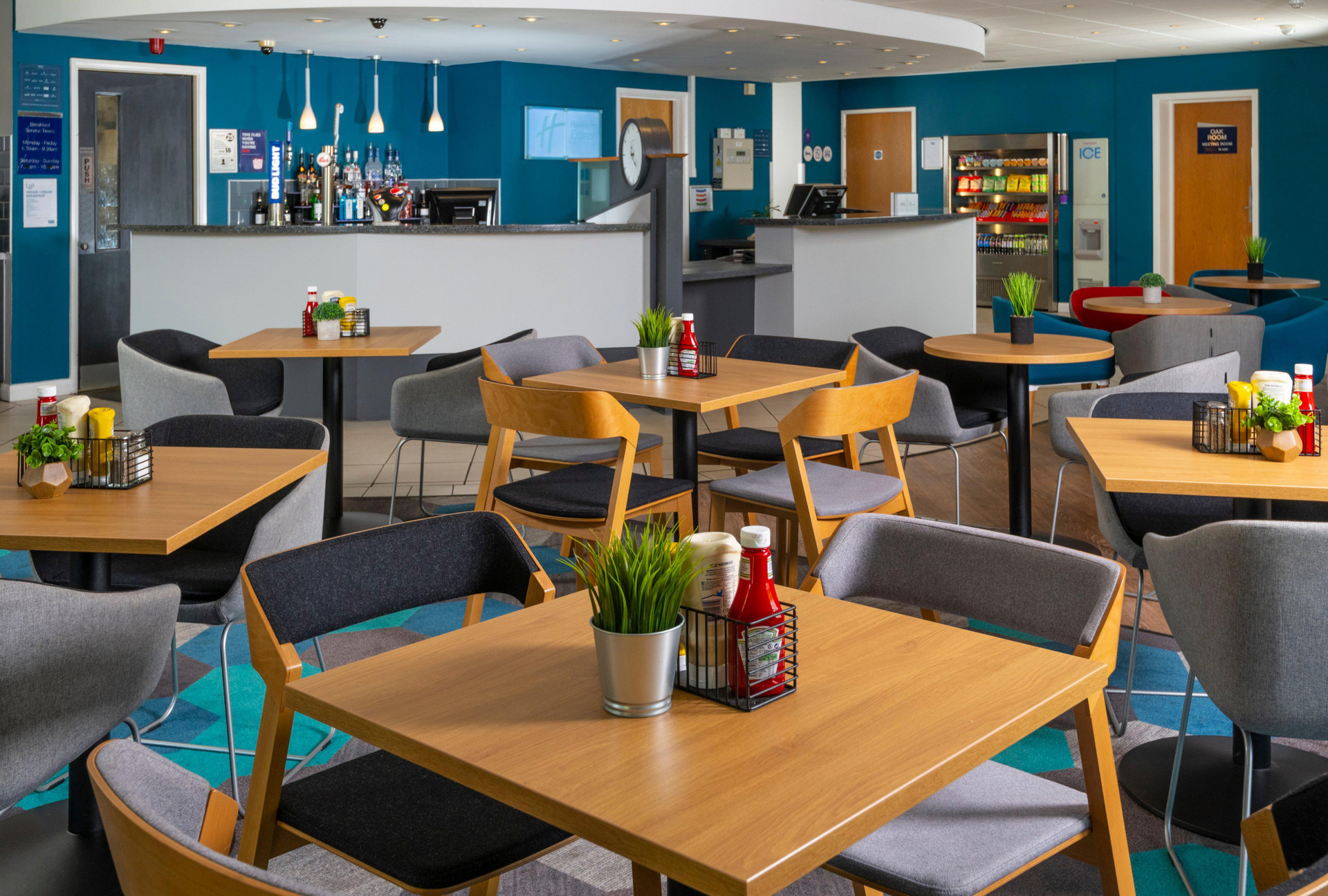 Restaurant Holiday Inn Express Lichfield by IHG