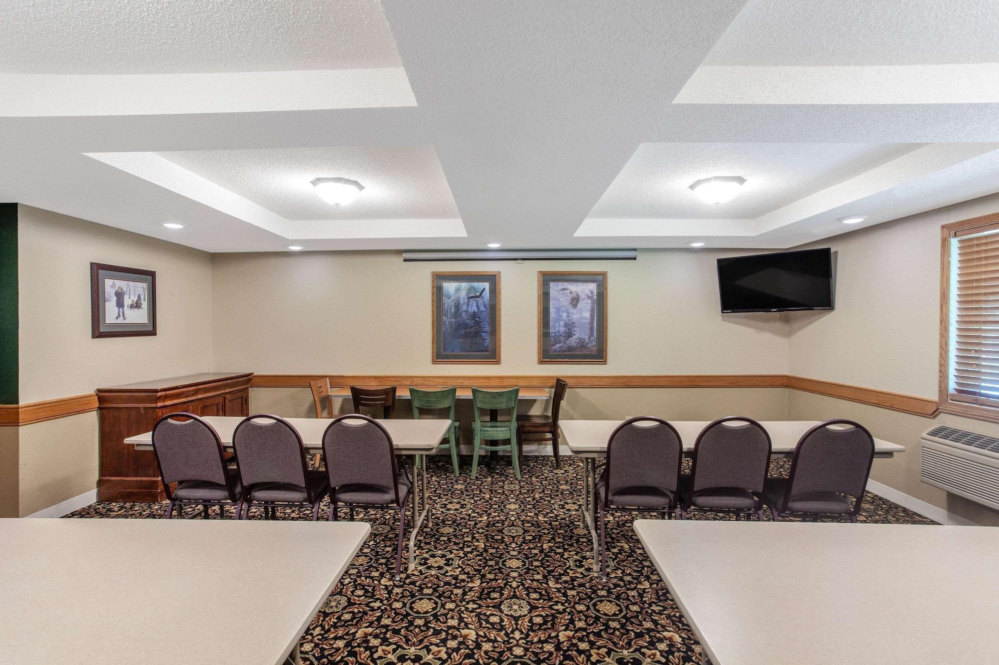 Sala de Reuniones AmericInn by Wyndham White Bear Lake St. Paul