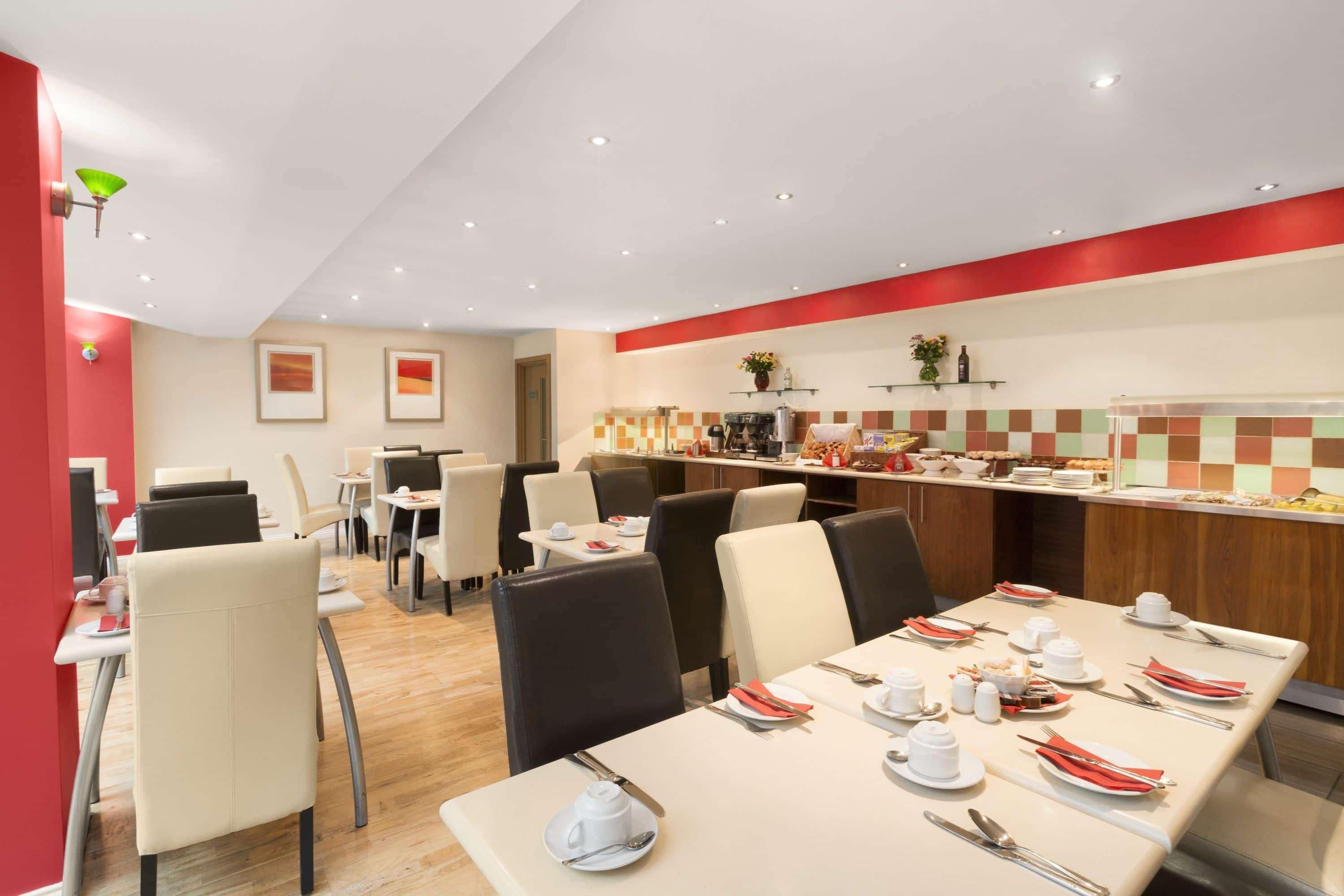 Restaurant Ramada By Wyndham Hounslow - Heathrow East