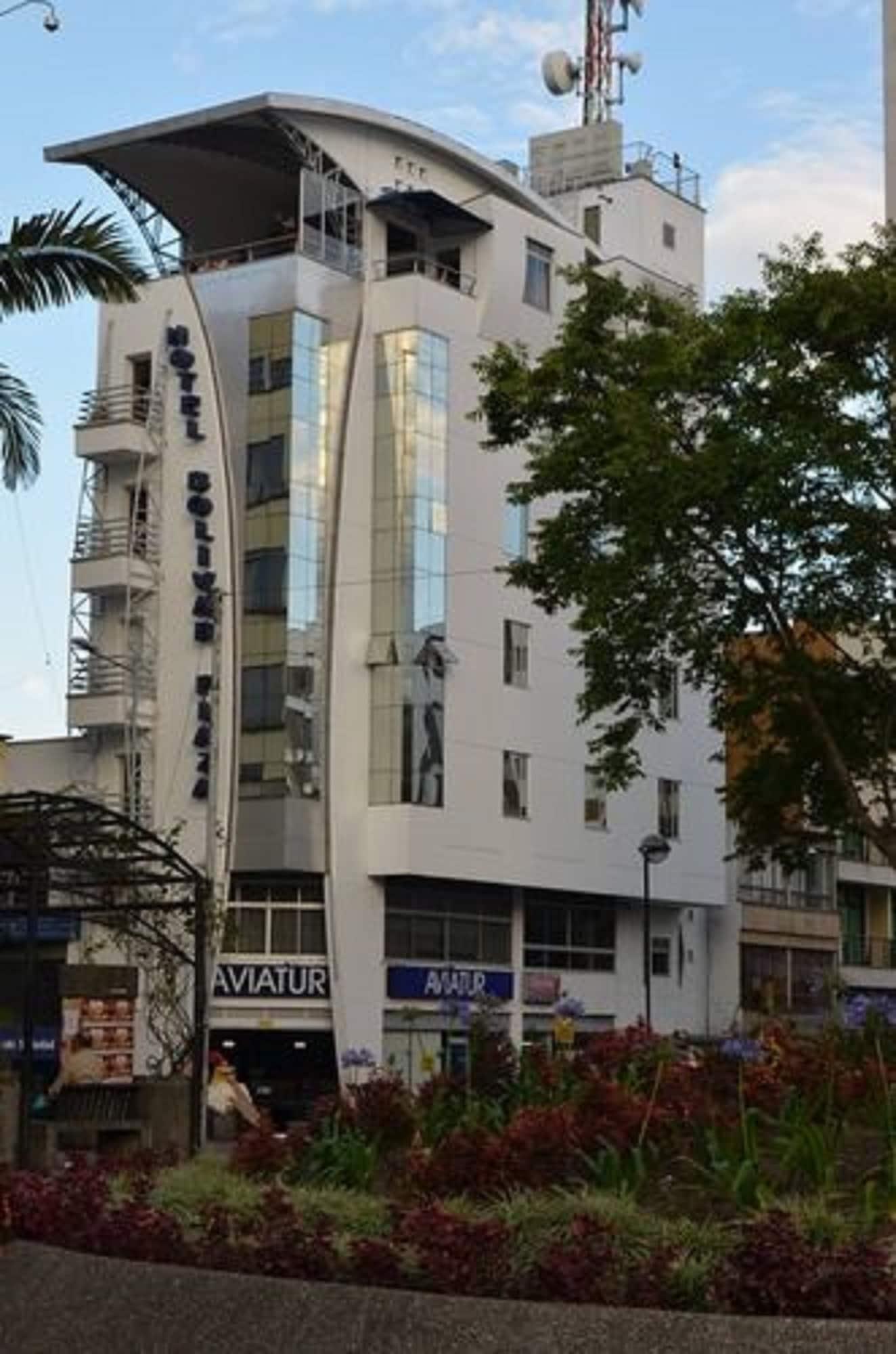 Vista Exterior Hotel Bolivar Plaza