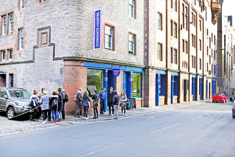 Varios Cowgate Tourist Hostel