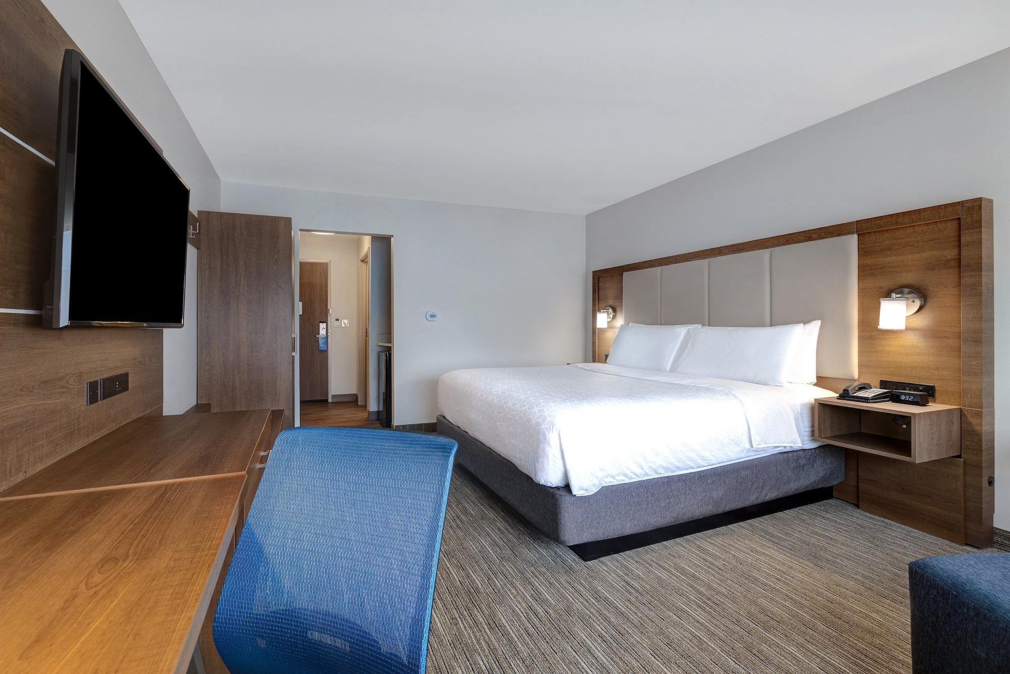 Habitación Holiday Inn Express & Suites Detroit Dearborn by IHG