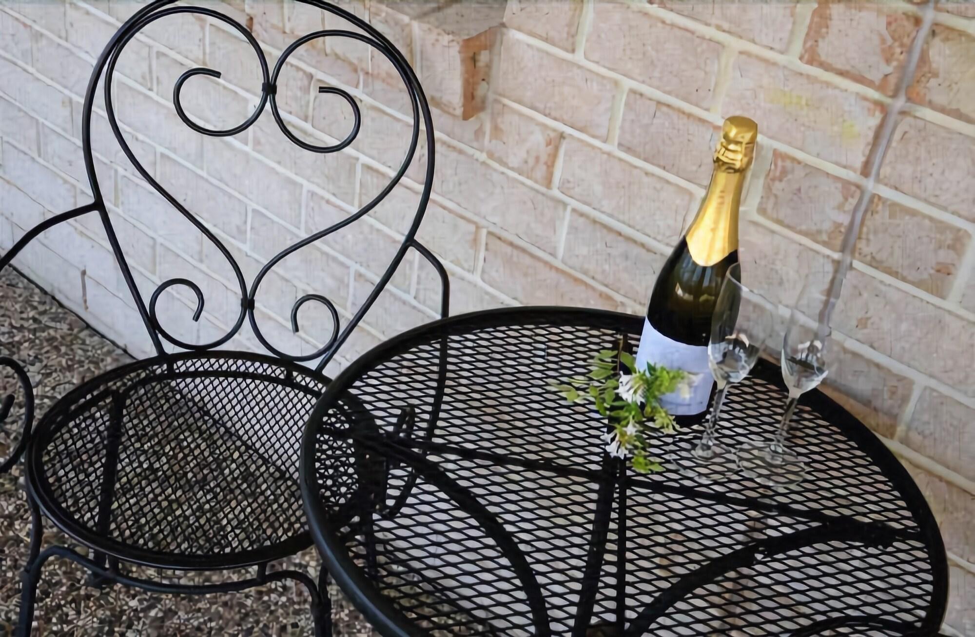 Varios Oakey Motor Inn