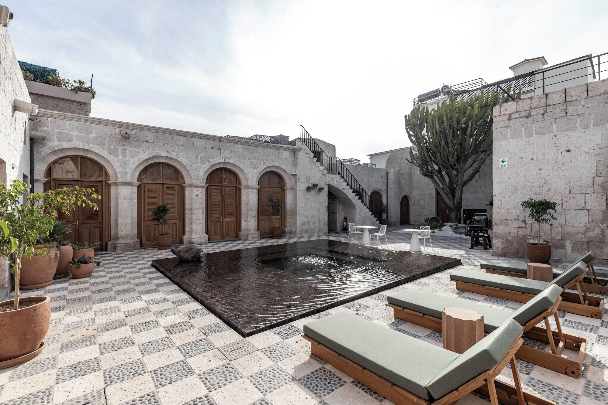 Vista Exterior Palacio Guaqui
