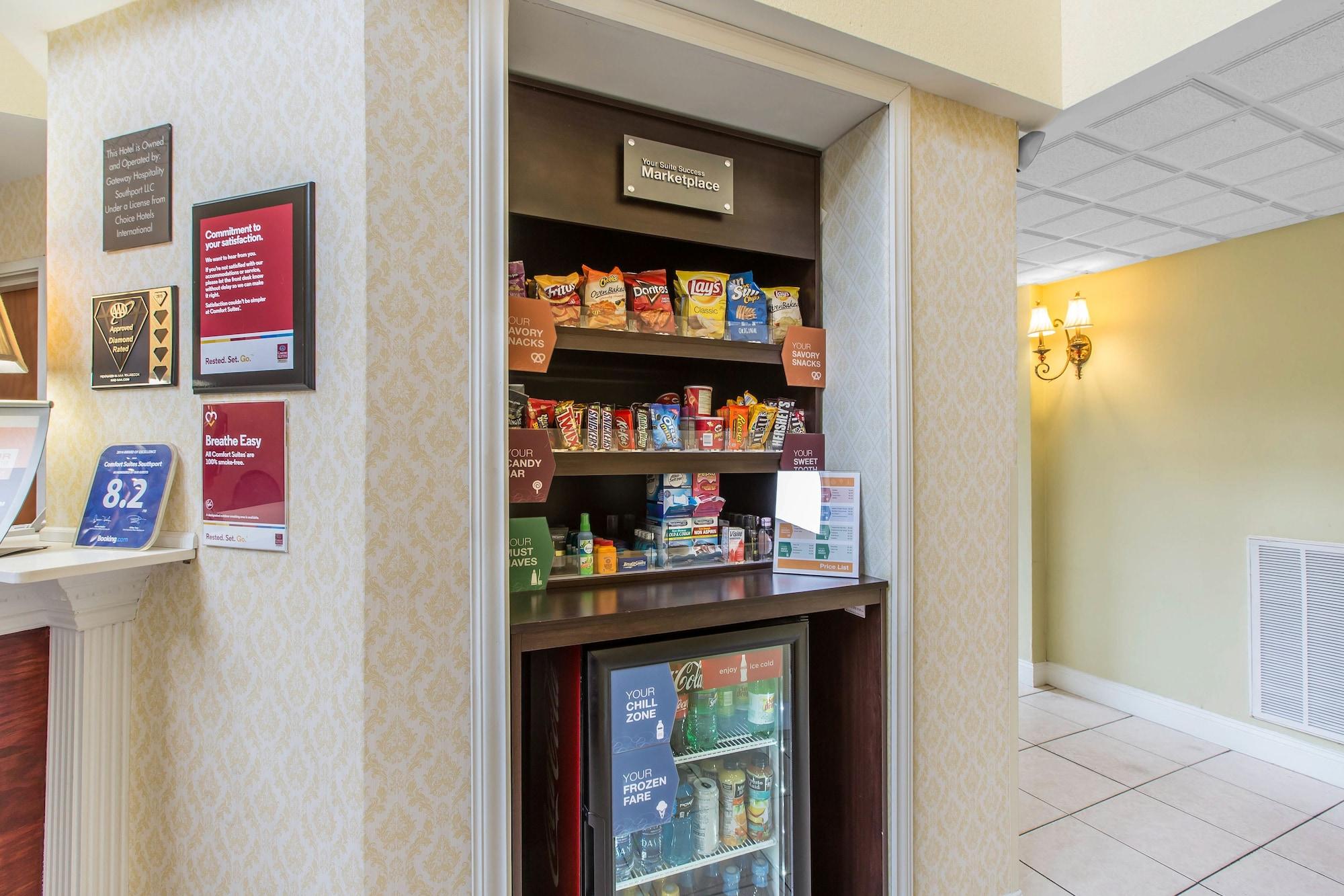 Vista Lobby Comfort Suites Southport - Oak Island