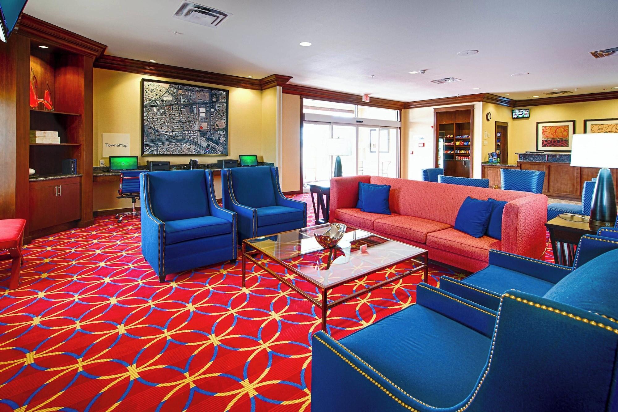 Vista Lobby TownePlace Suites El Paso Airport