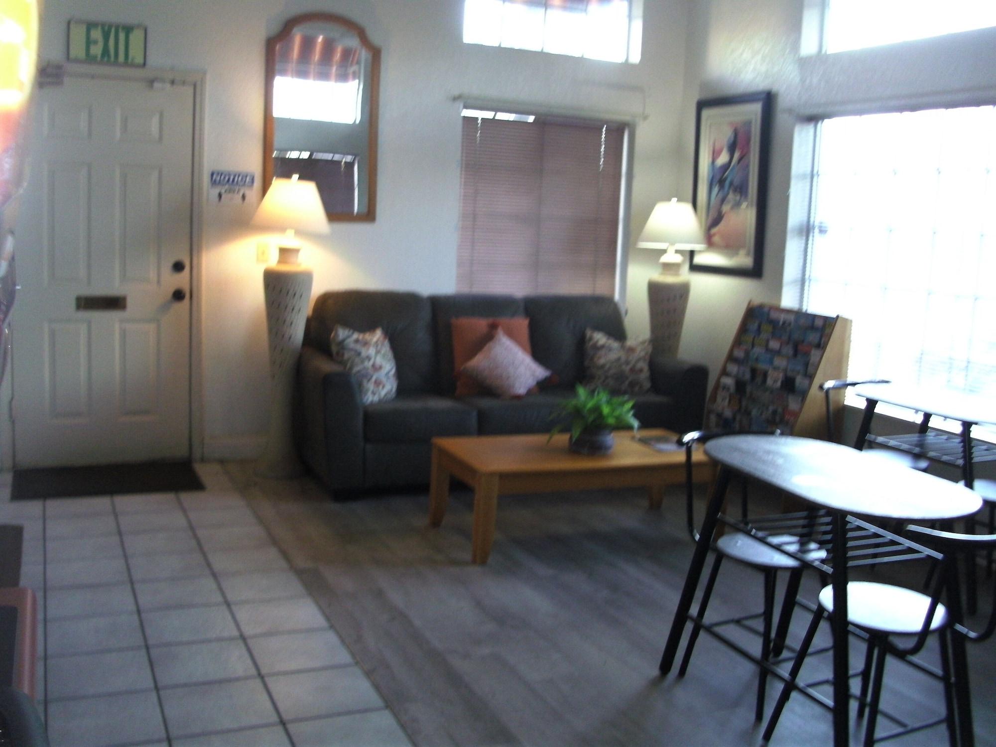Vista Lobby Lodge on the River