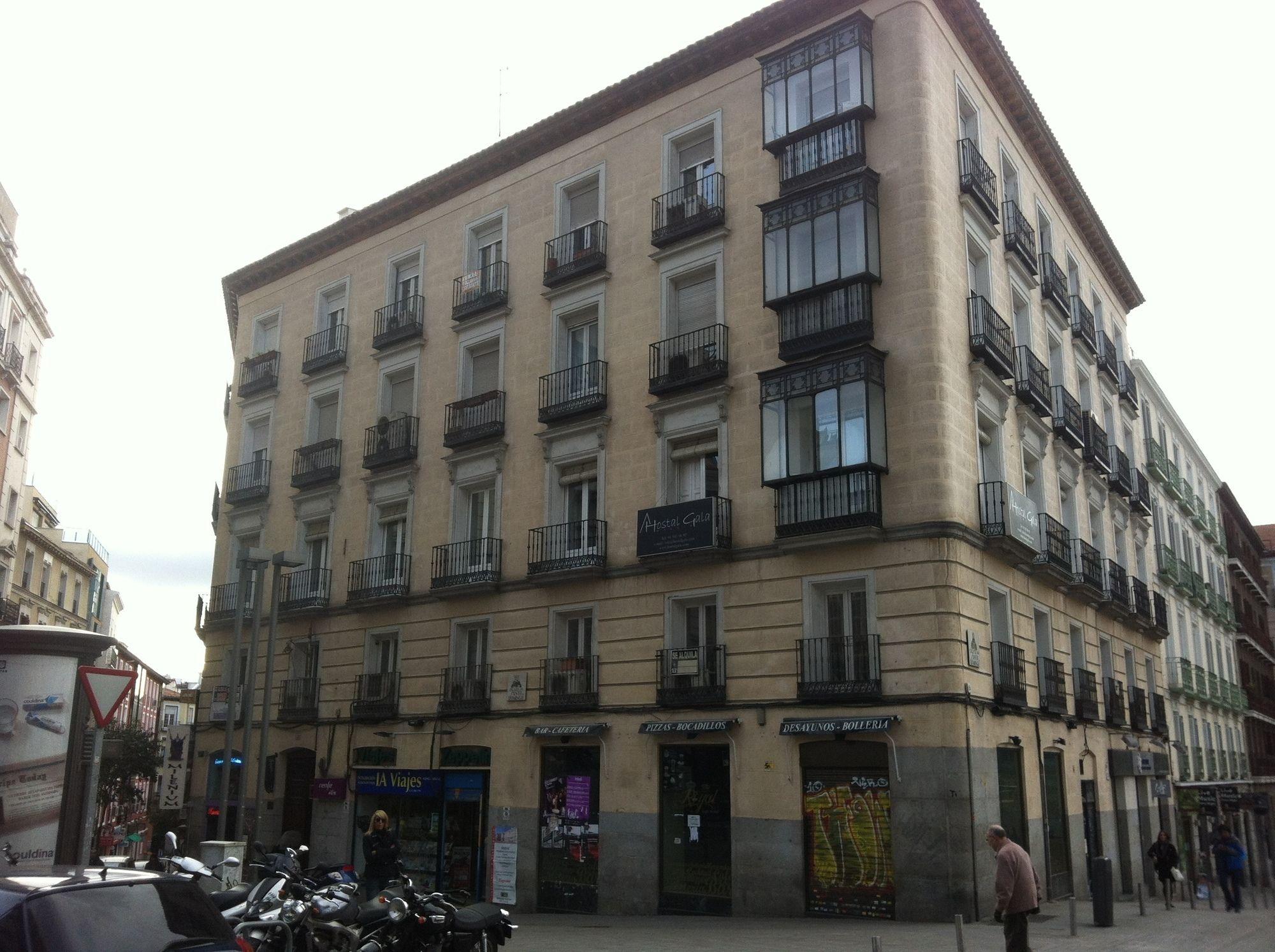 Vista Exterior Hostal Gala