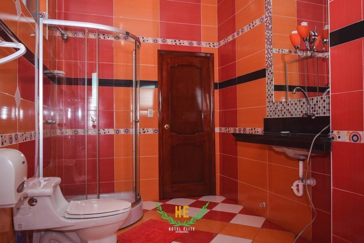 Varios Hotel Elite Internacional