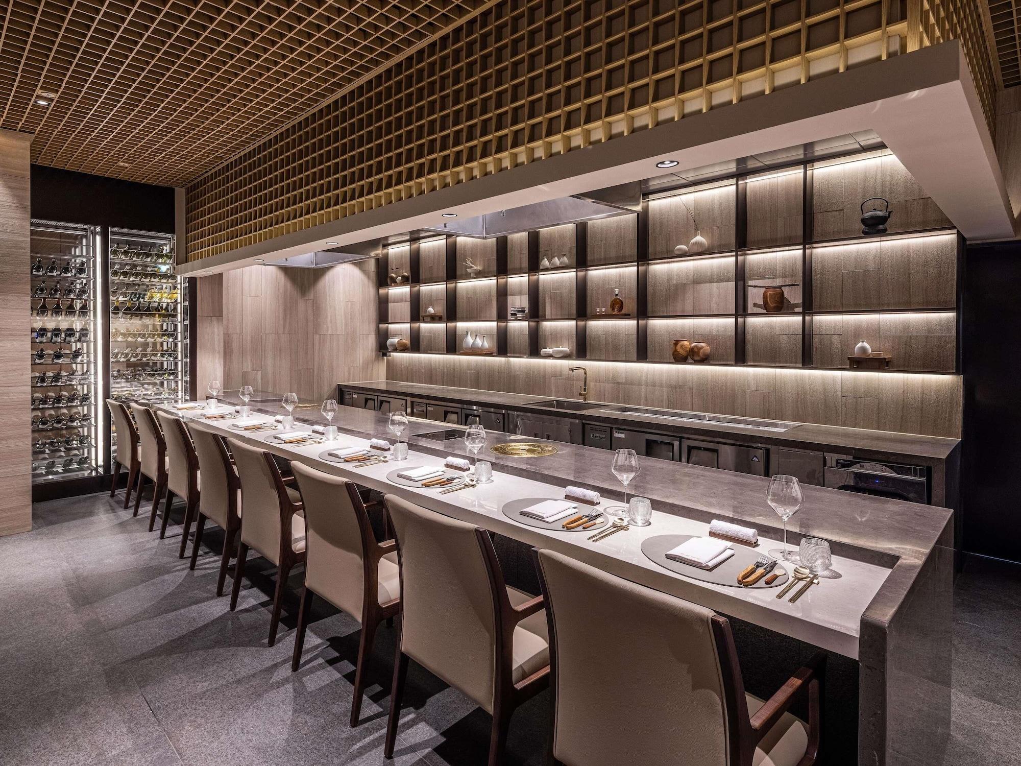 Restaurant Novotel Ambassador Seoul Gangnam